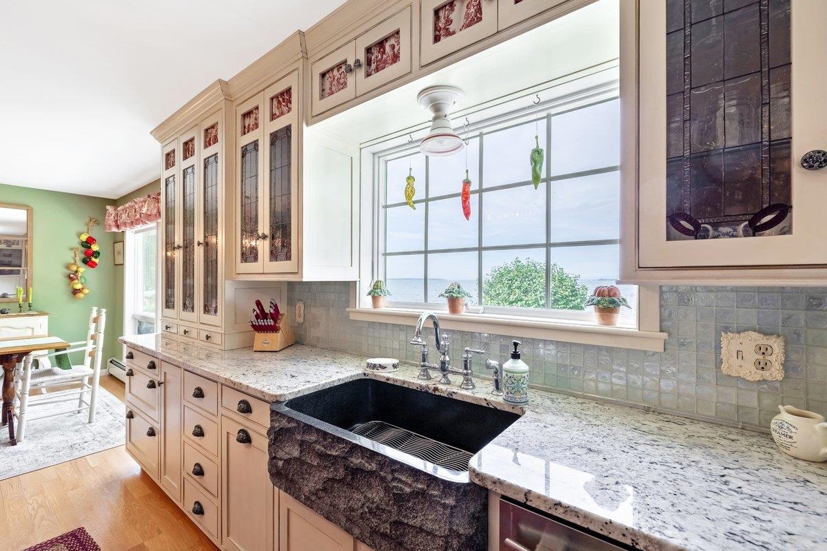 16 Mott South Street Property Photo 28