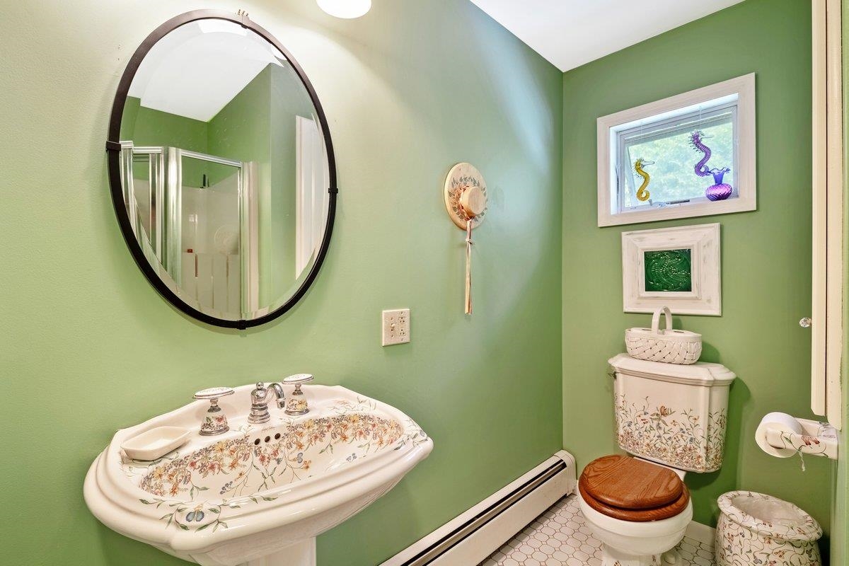 16 Mott South Street Property Photo 36
