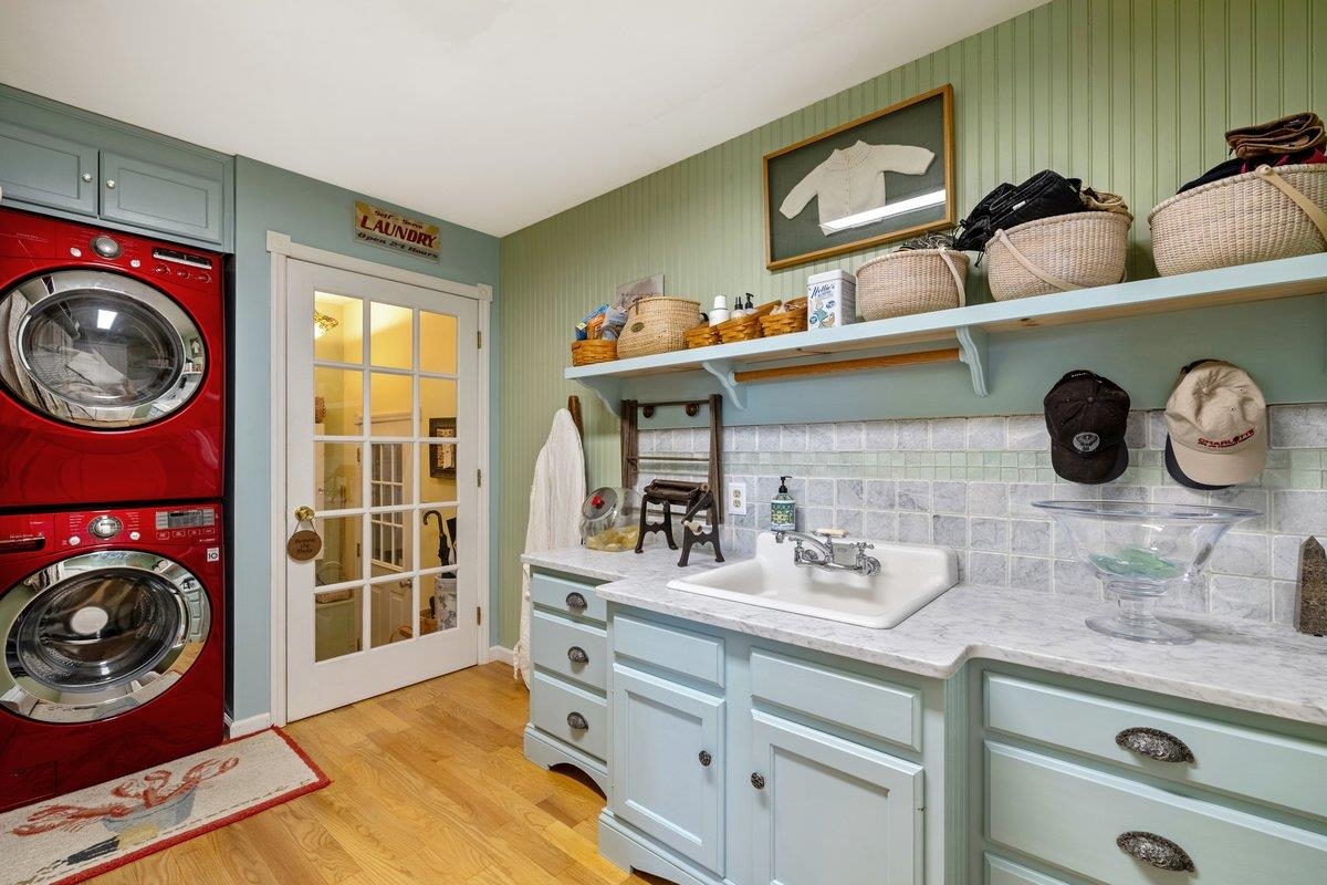 16 Mott South Street Property Photo 38