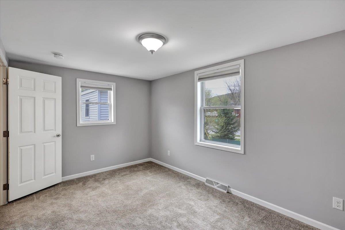 126 O'hear Court Property Photo 15