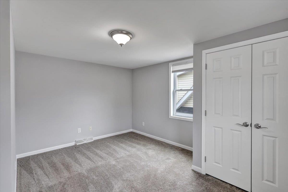 126 O'hear Court Property Photo 17