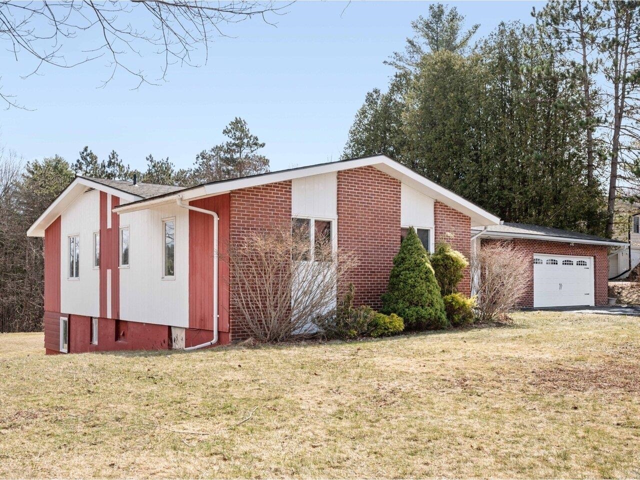 32 Hackamore Road Property Photo