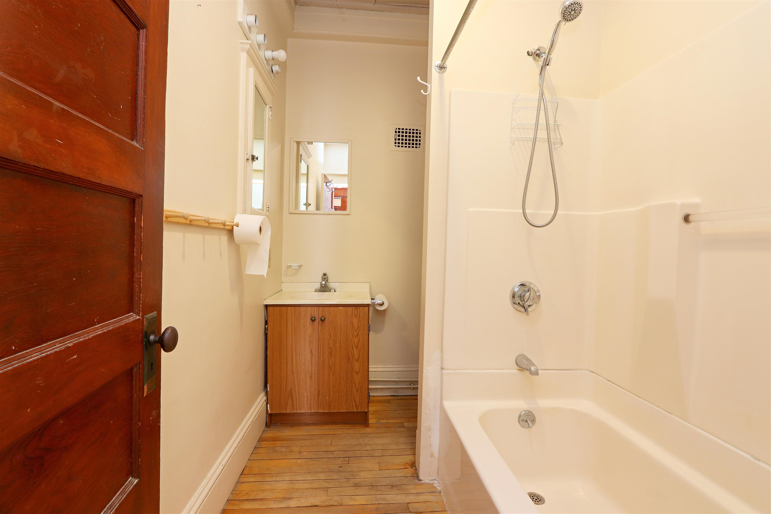 77 Concord Avenue Property Photo 23