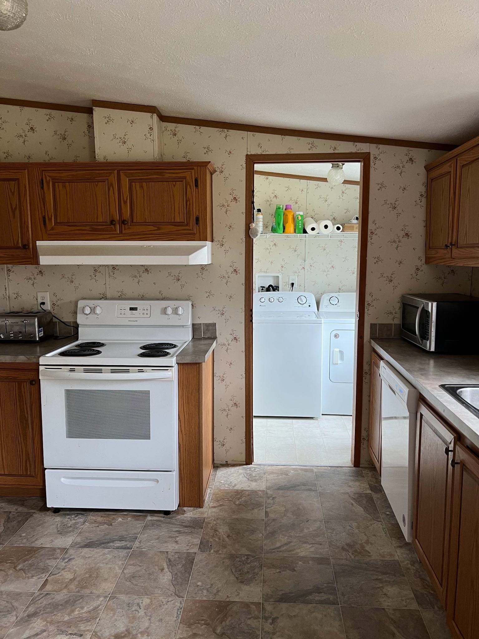 1555 Main Street Property Photo 47