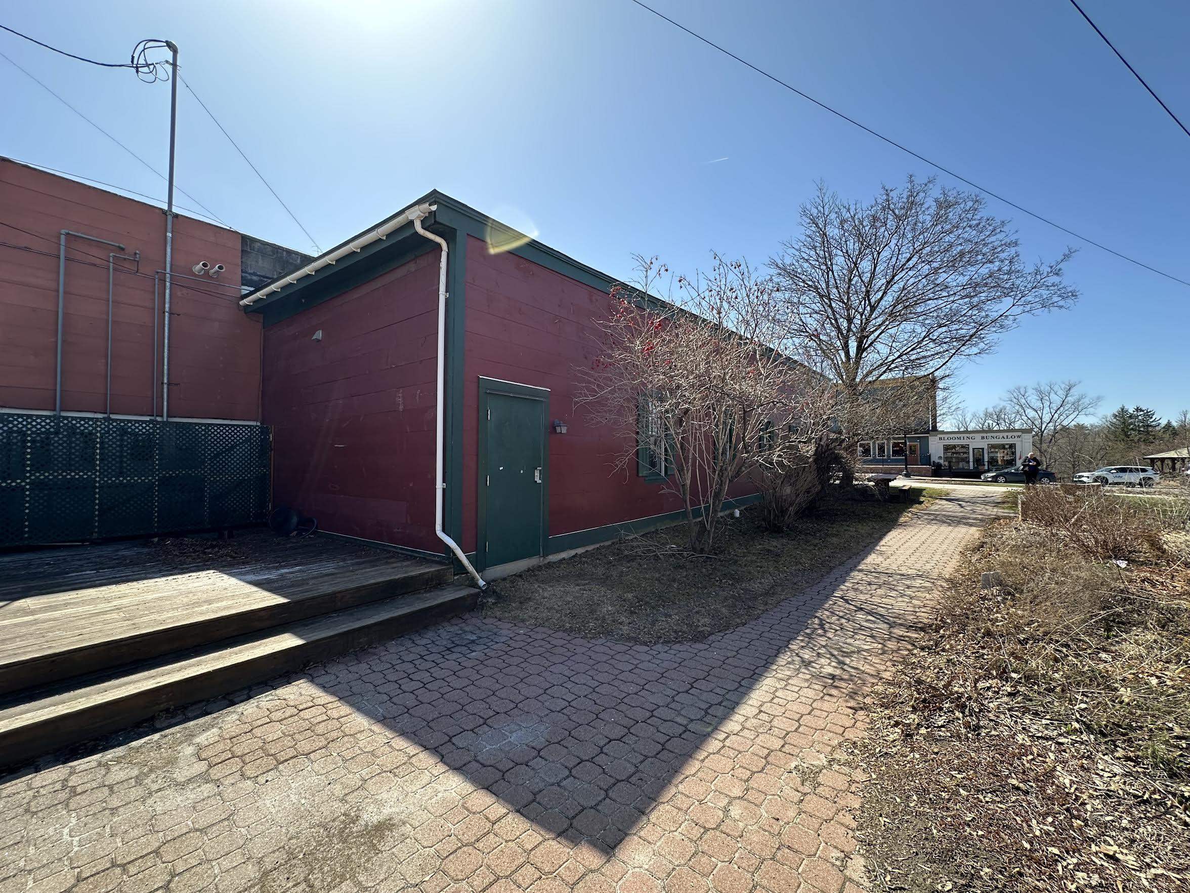 27 Center Street Property Photo 5