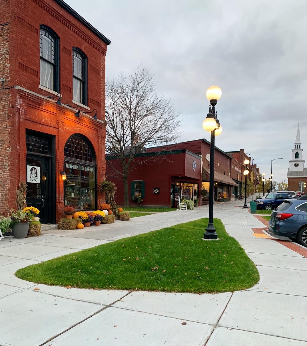 27 Center Street Property Photo 8