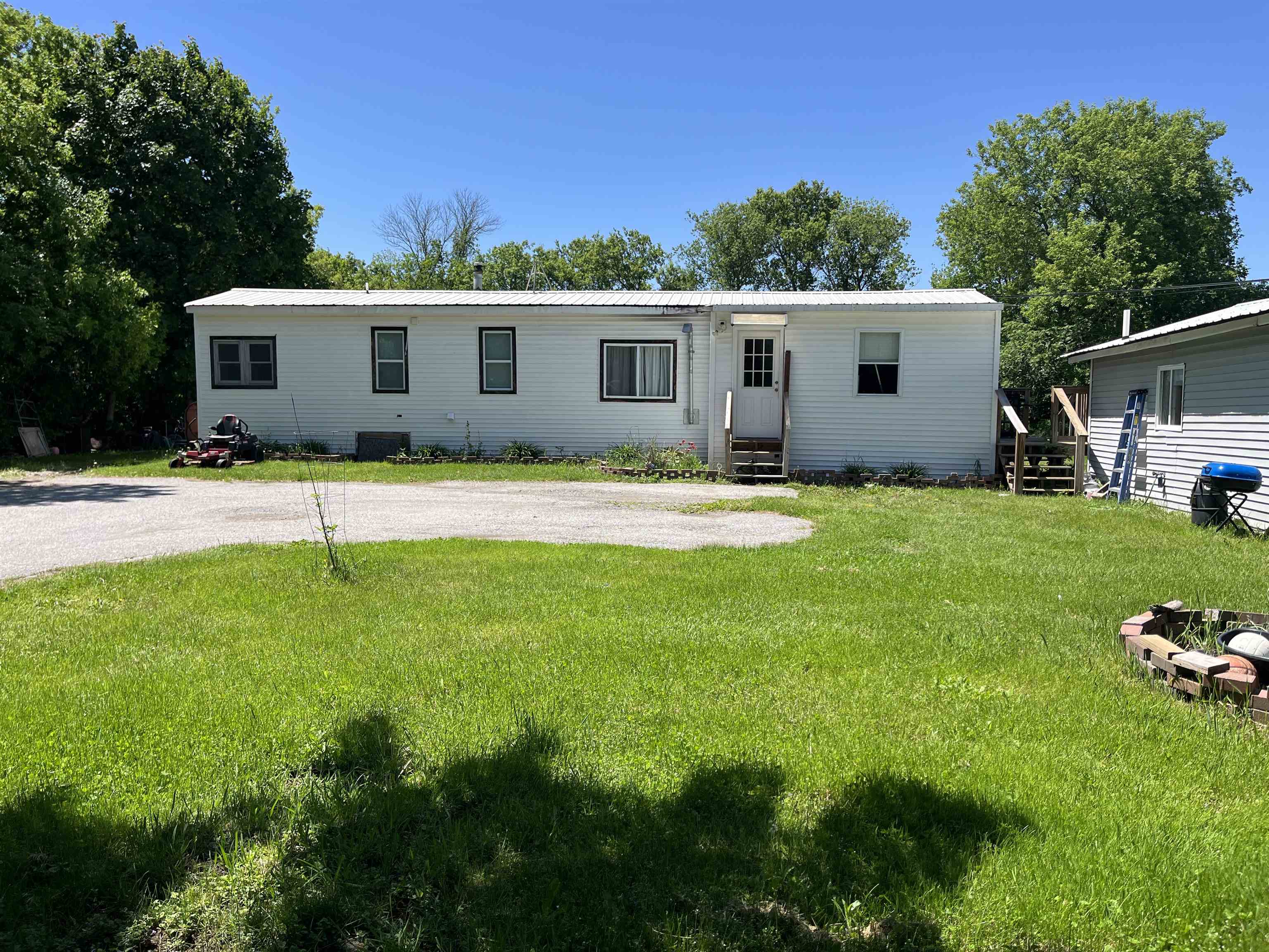 24 Pearl Ave Extension Property Photo