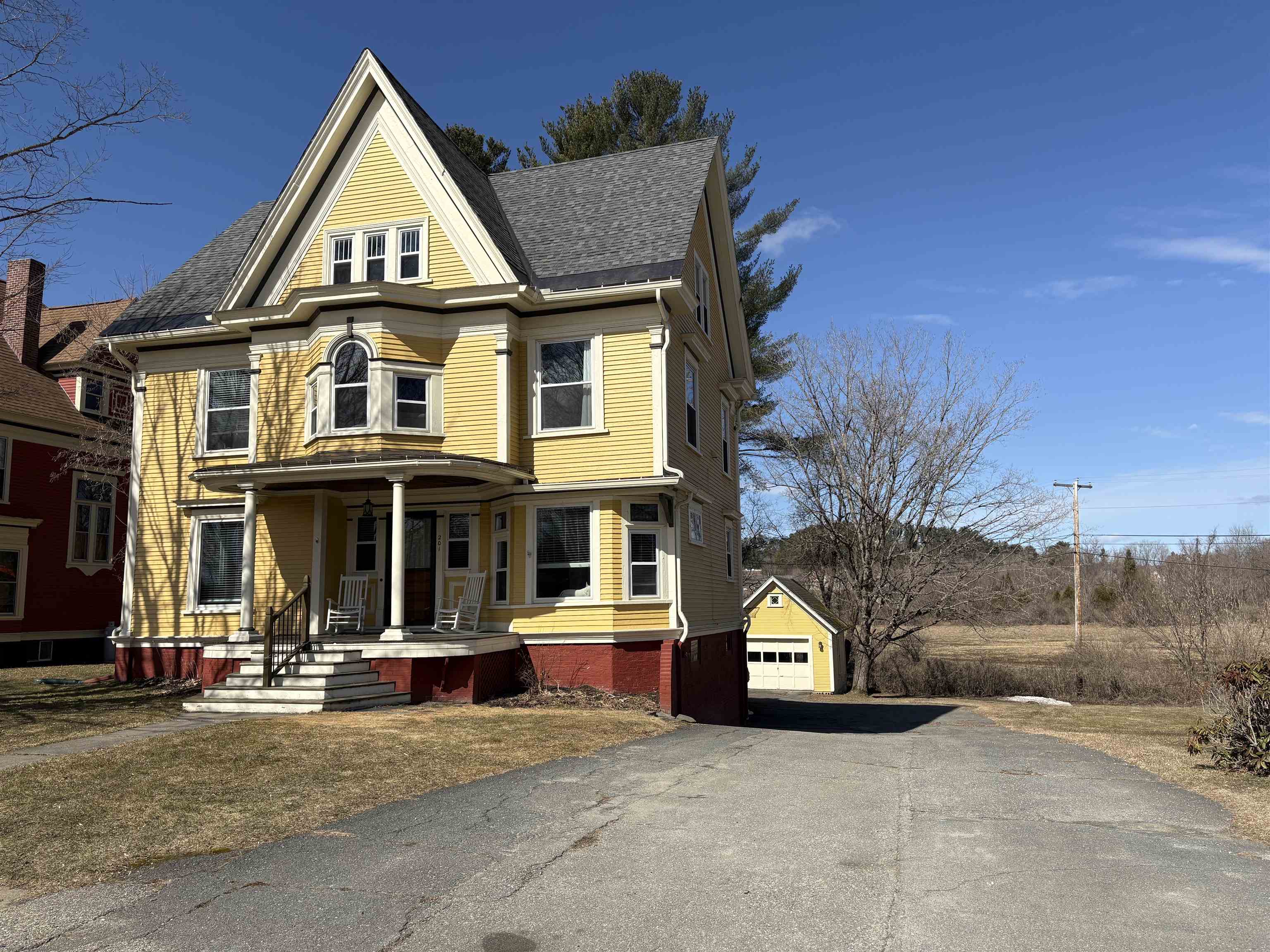 201 Park Avenue Property Photo