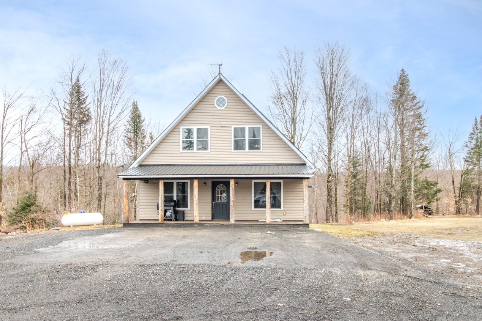 945 Tenakee Road Property Photo