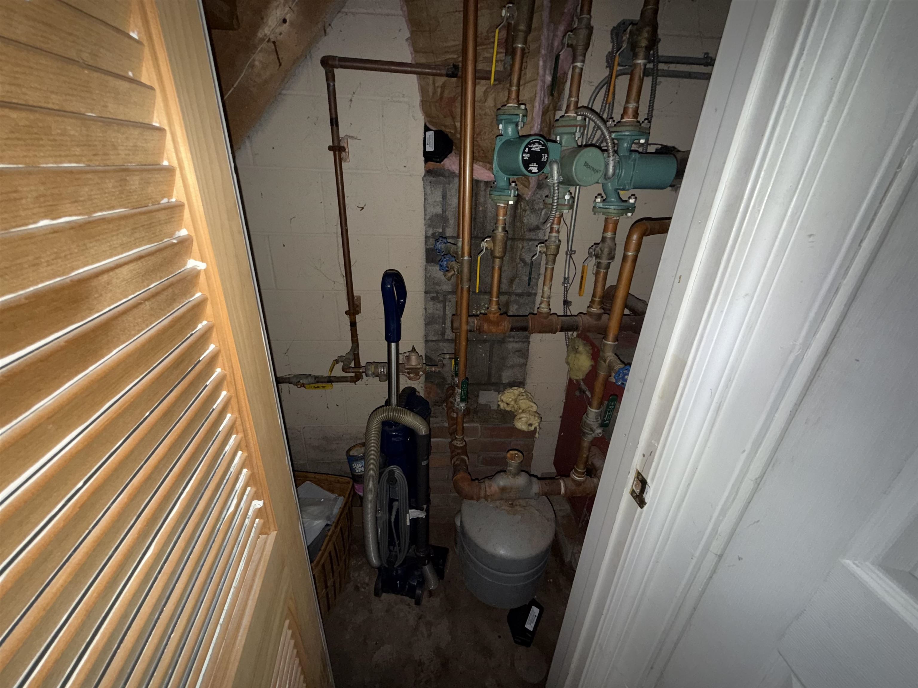 688 North Main Street Property Photo 15