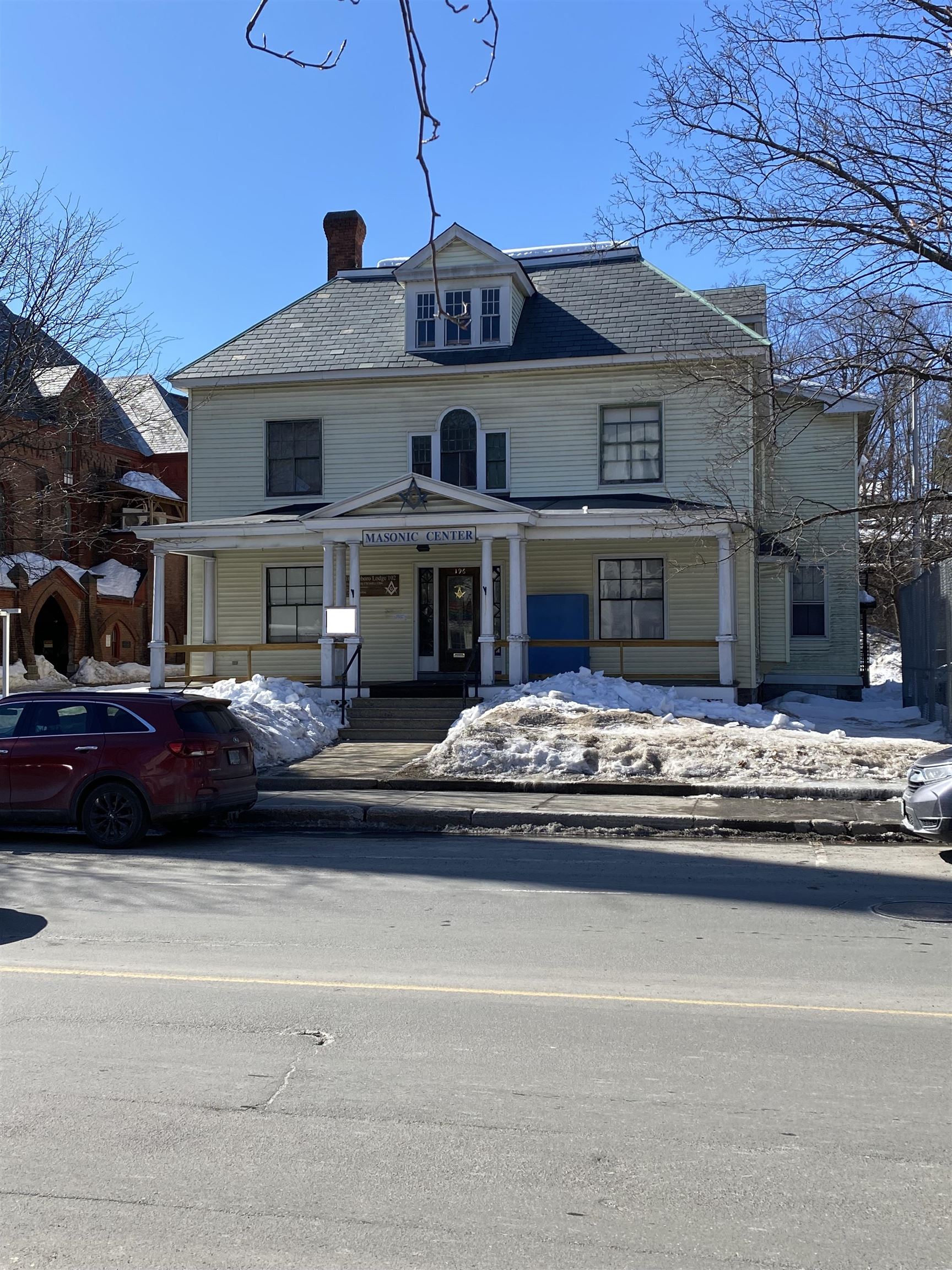 196 Main Street Property Photo