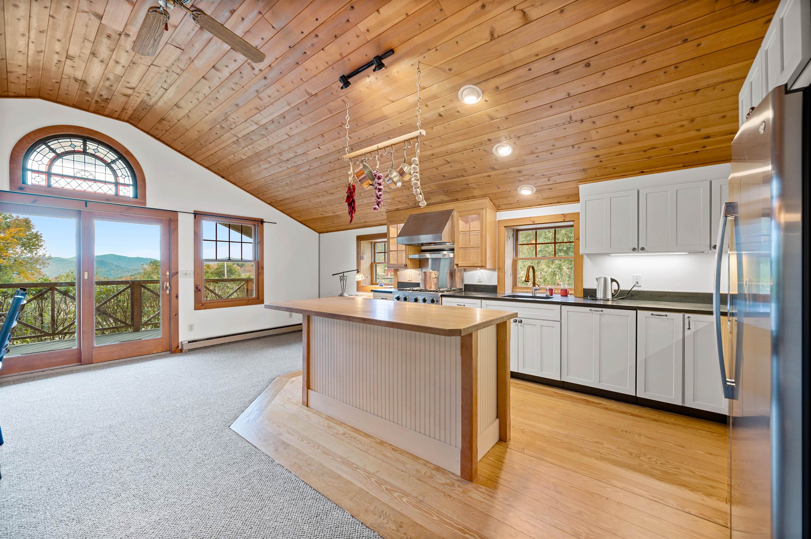 2067 Music Mountain Road Property Photo 8