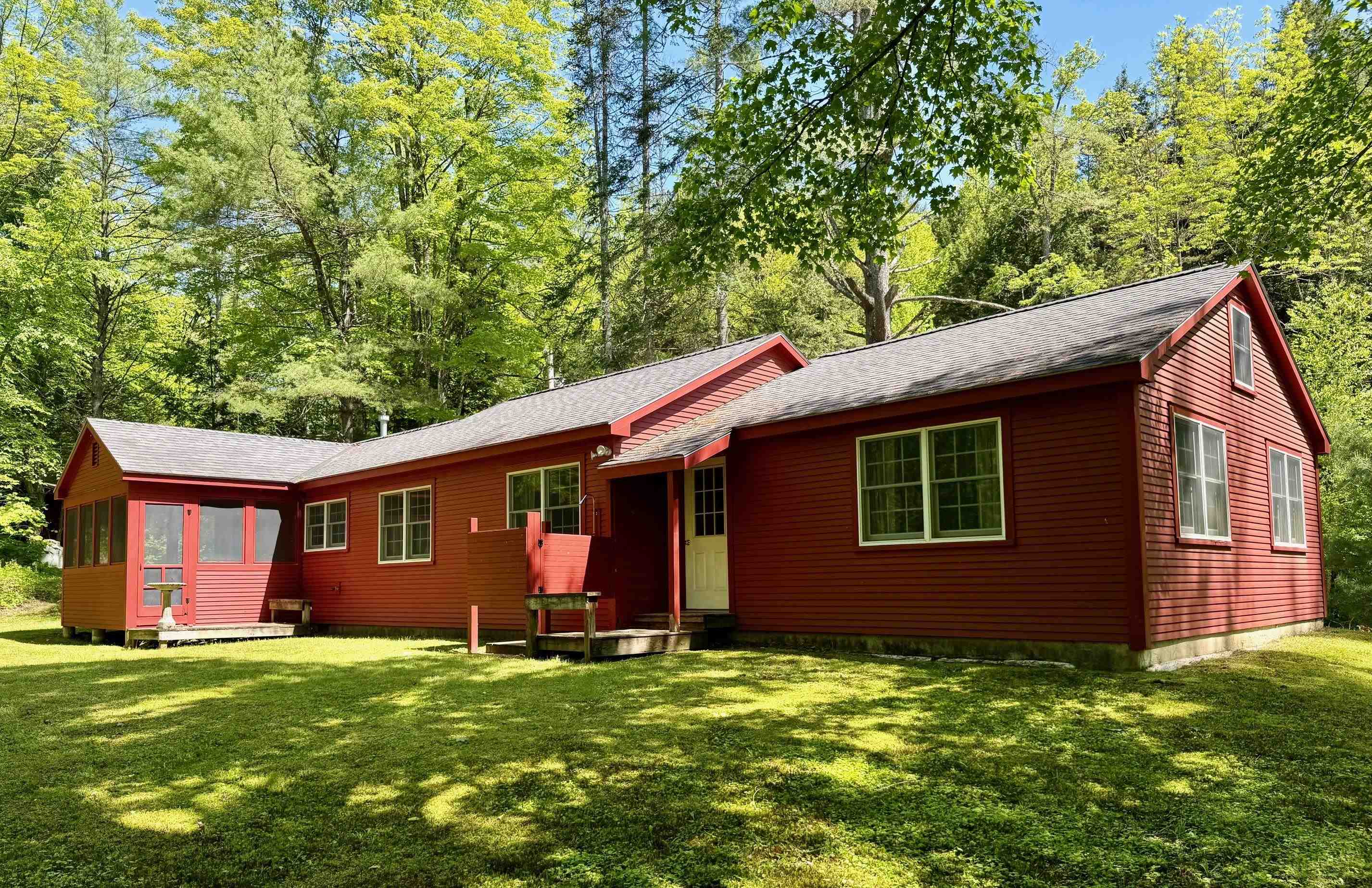 2779 Pikes Falls Road Property Photo 1