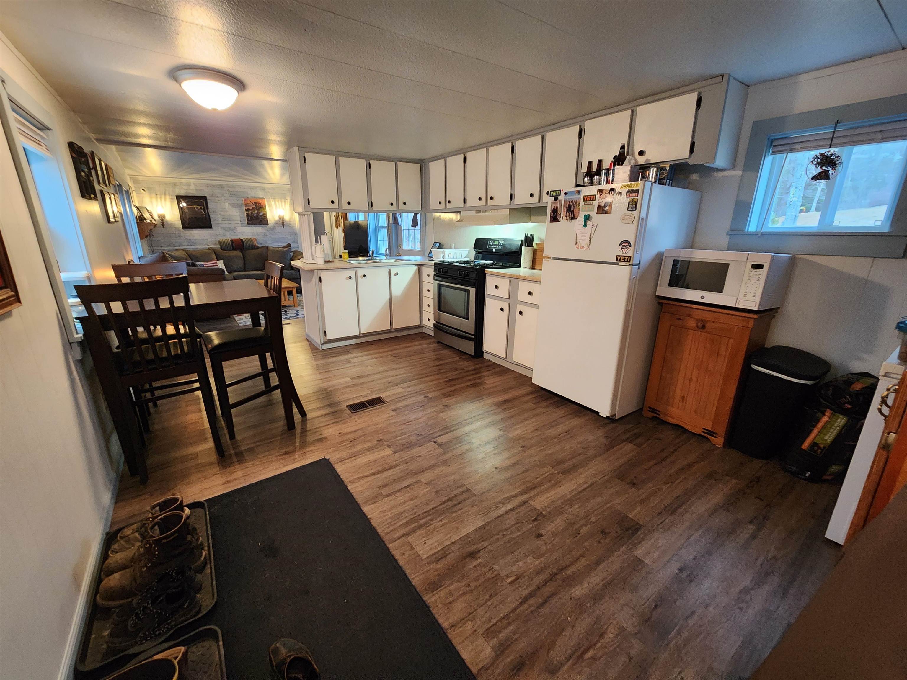 616 Mackville Road Property Photo 3