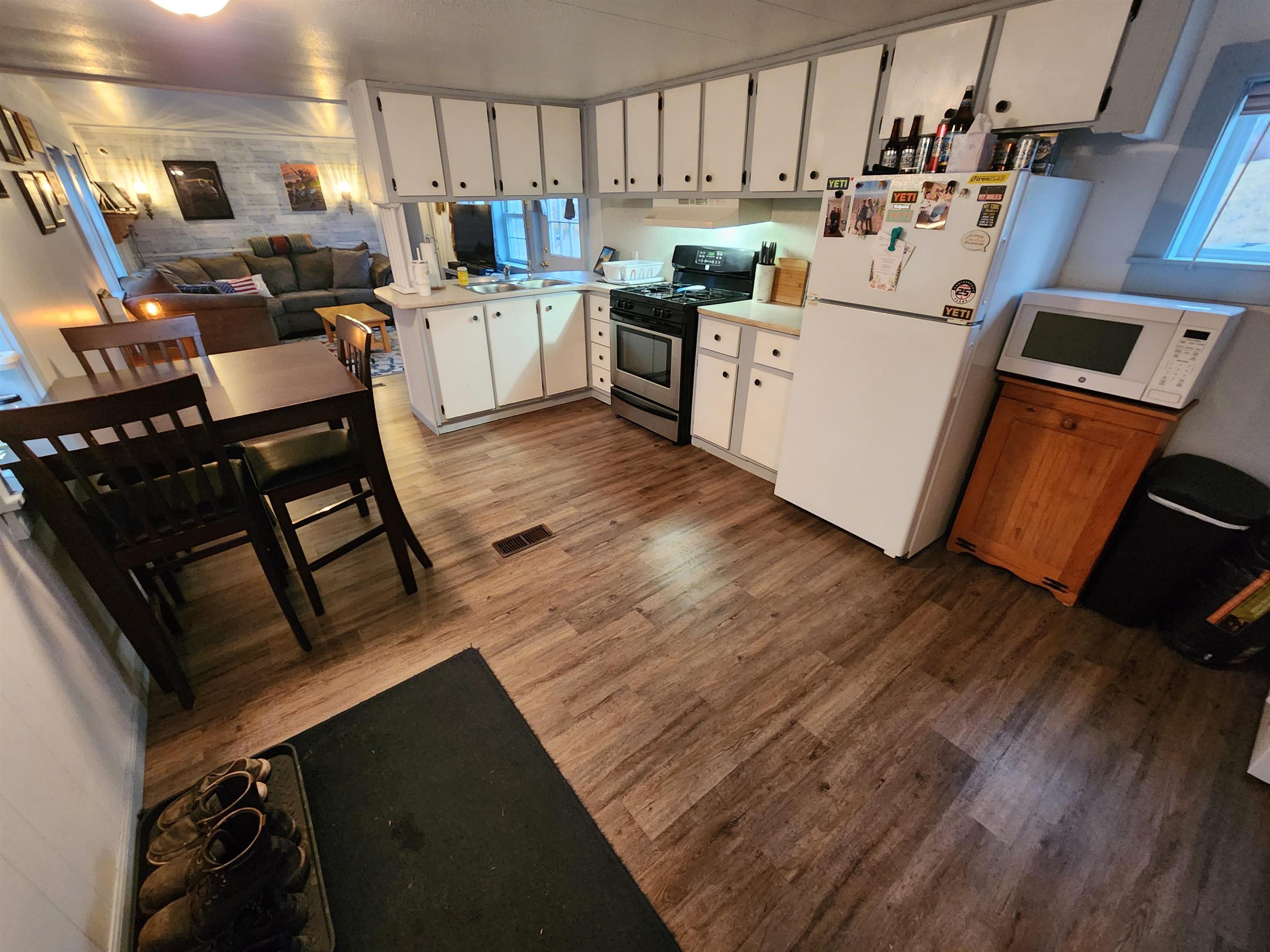 616 Mackville Road Property Photo 6