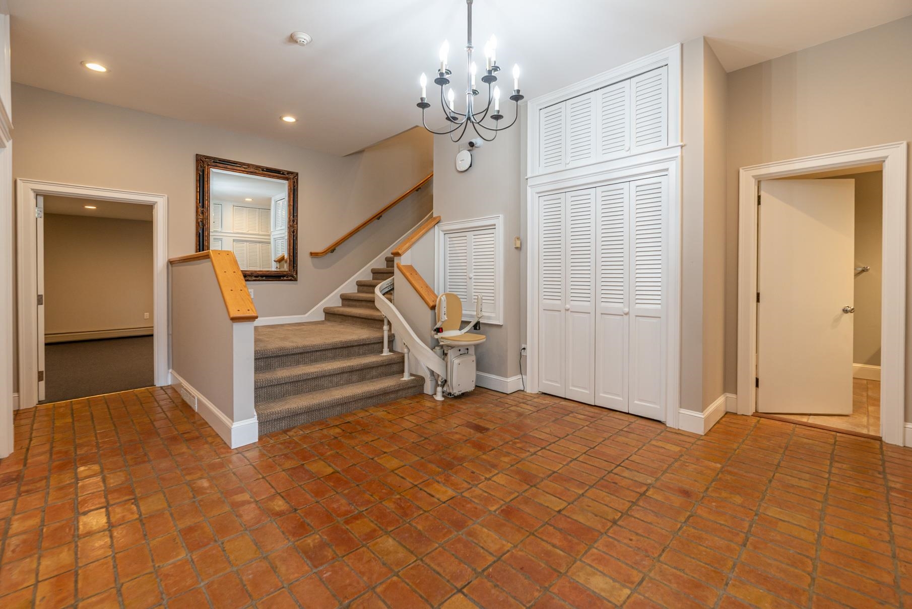 376 Windward Hill Property Photo 5