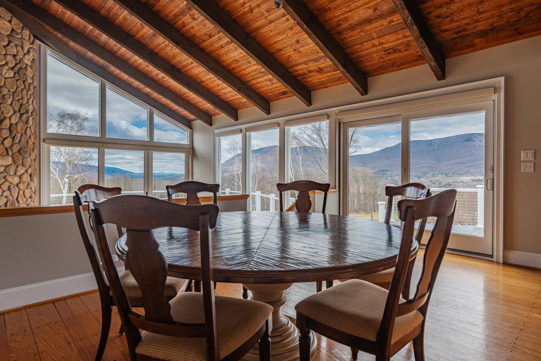 376 Windward Hill Property Photo 10