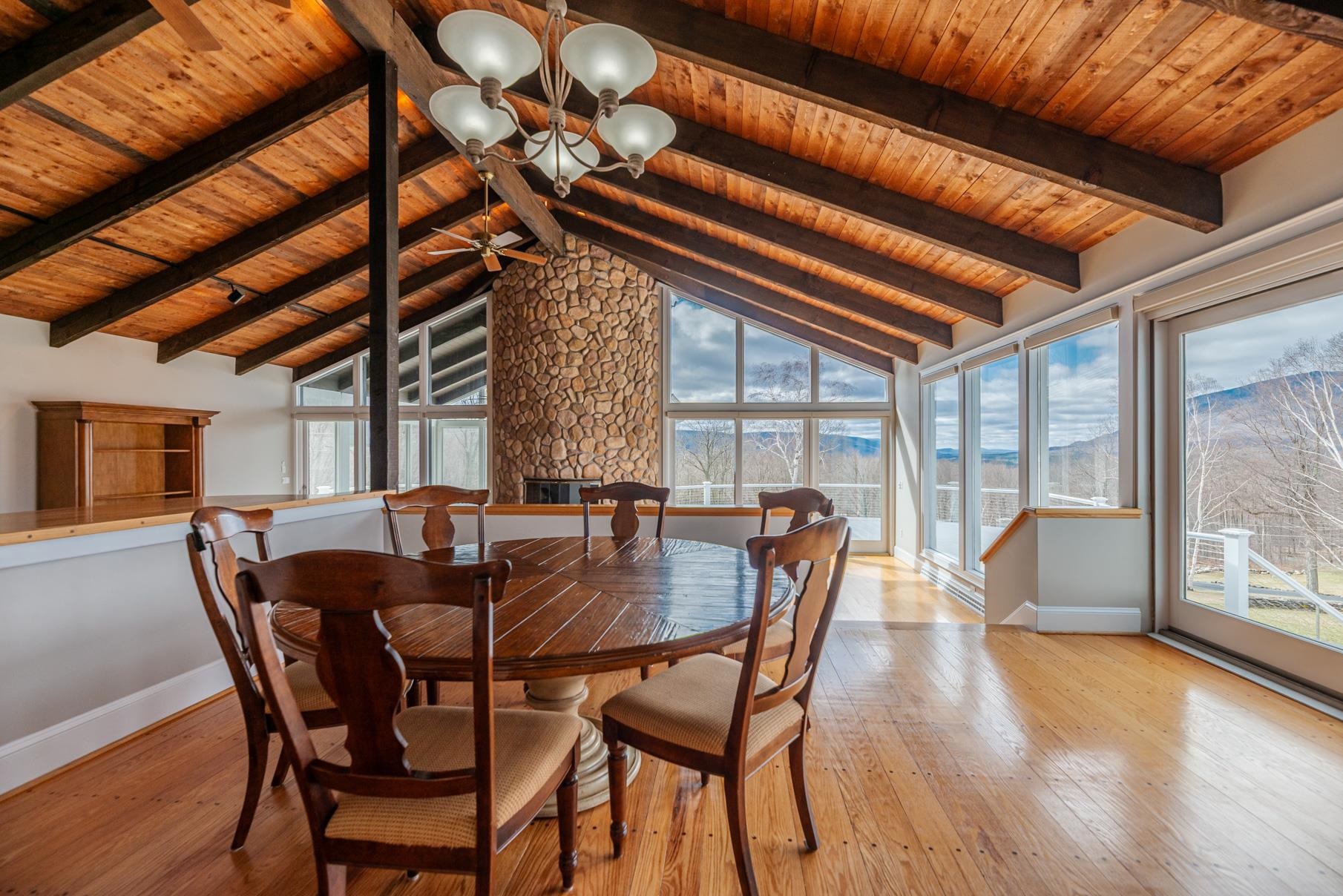 376 Windward Hill Property Photo 11