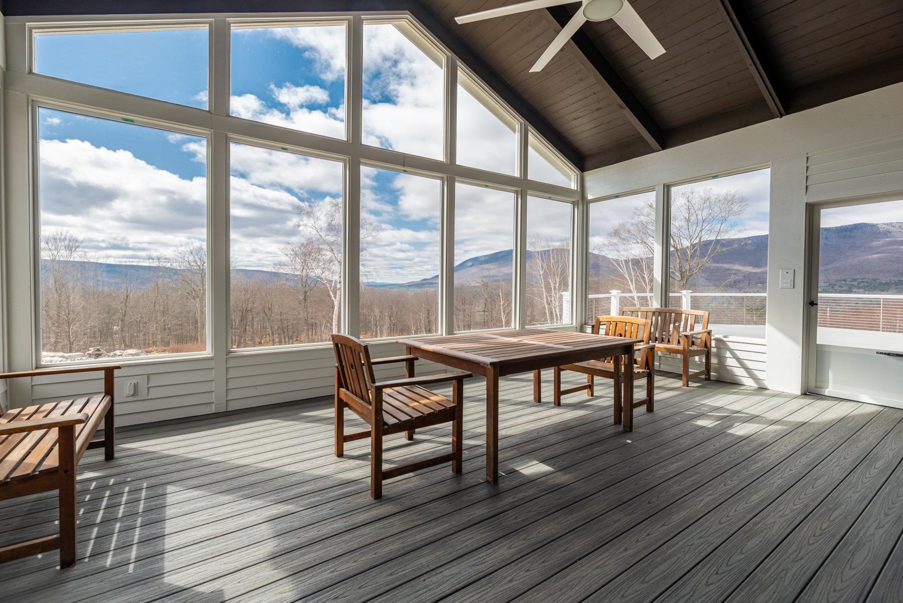 376 Windward Hill Property Photo 12