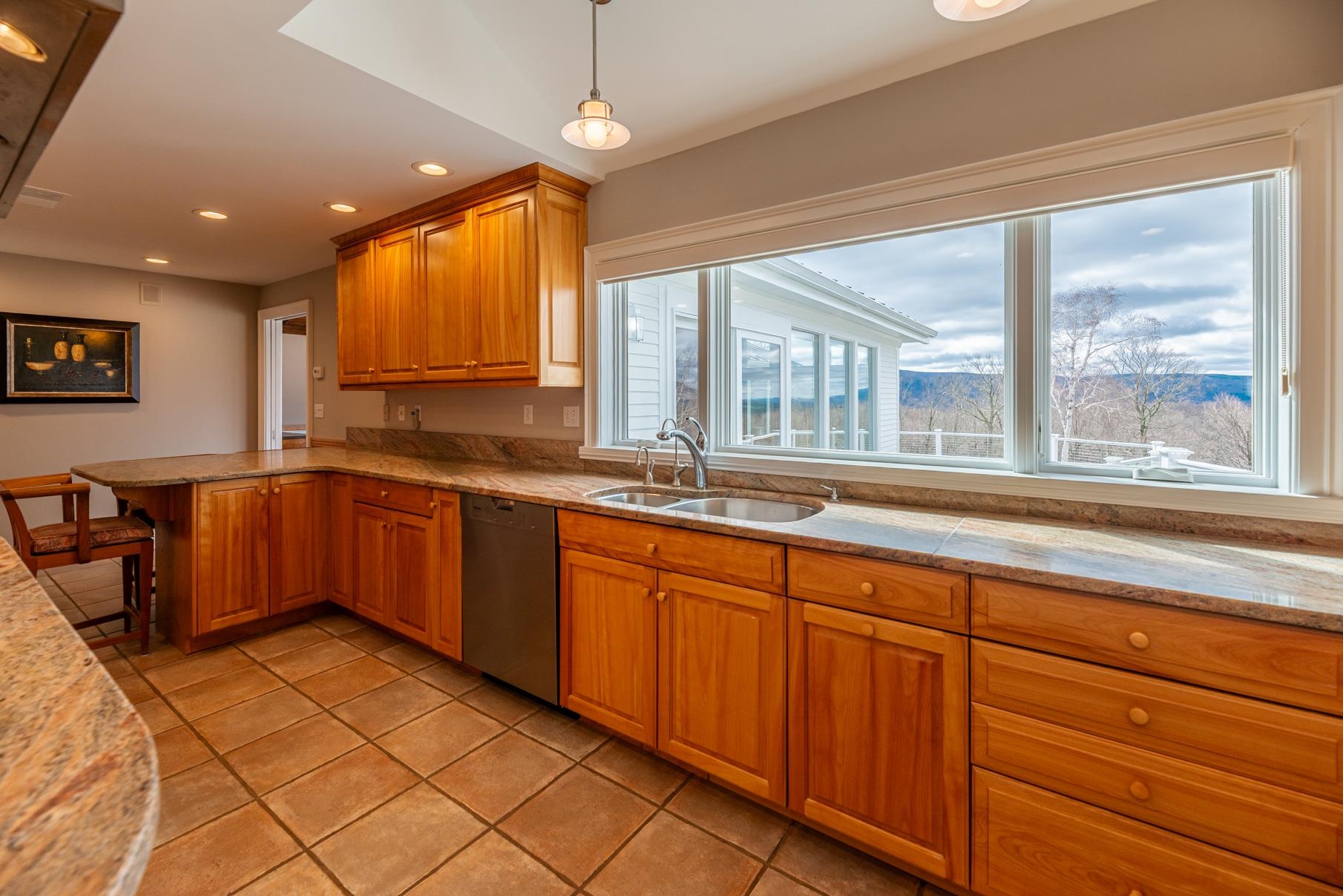 376 Windward Hill Property Photo 13