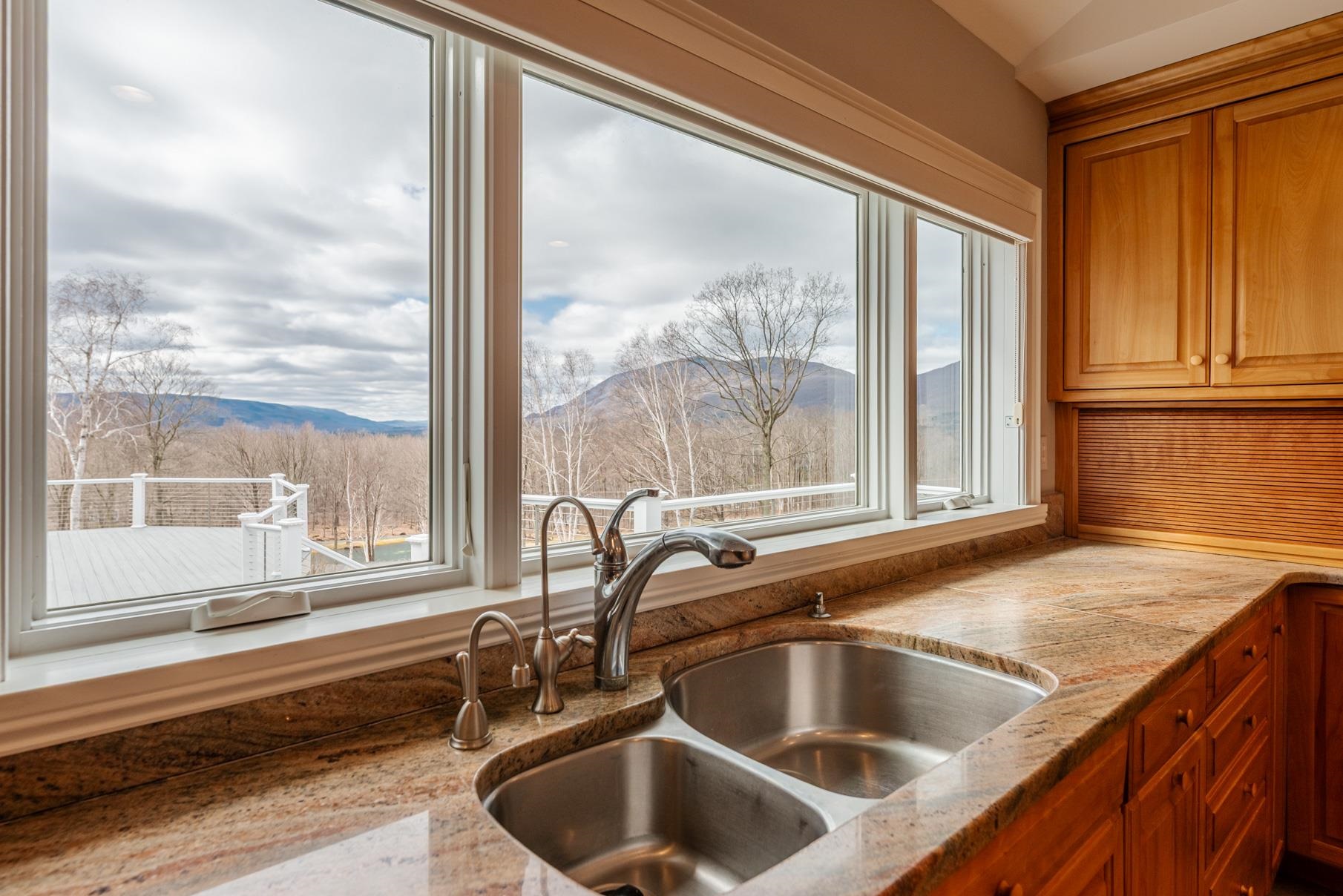 376 Windward Hill Property Photo 16