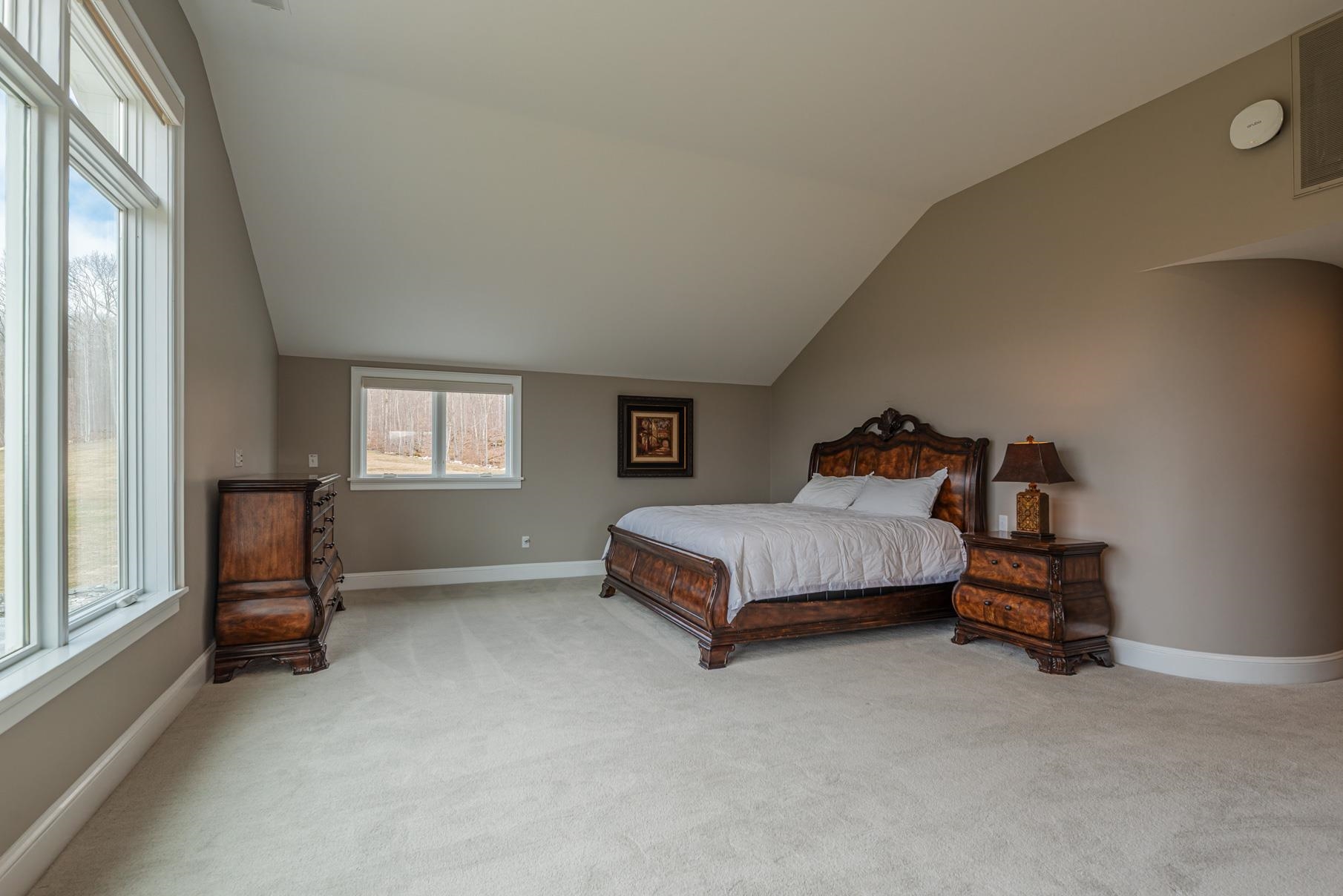 376 Windward Hill Property Photo 18