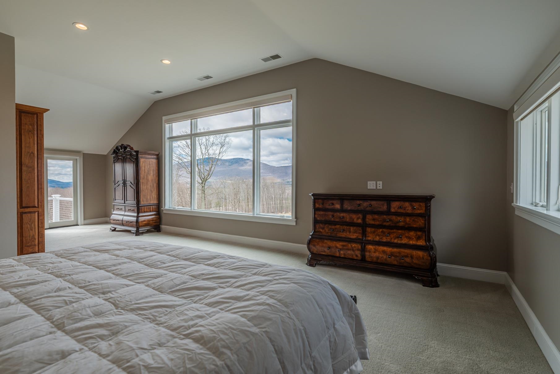 376 Windward Hill Property Photo 19