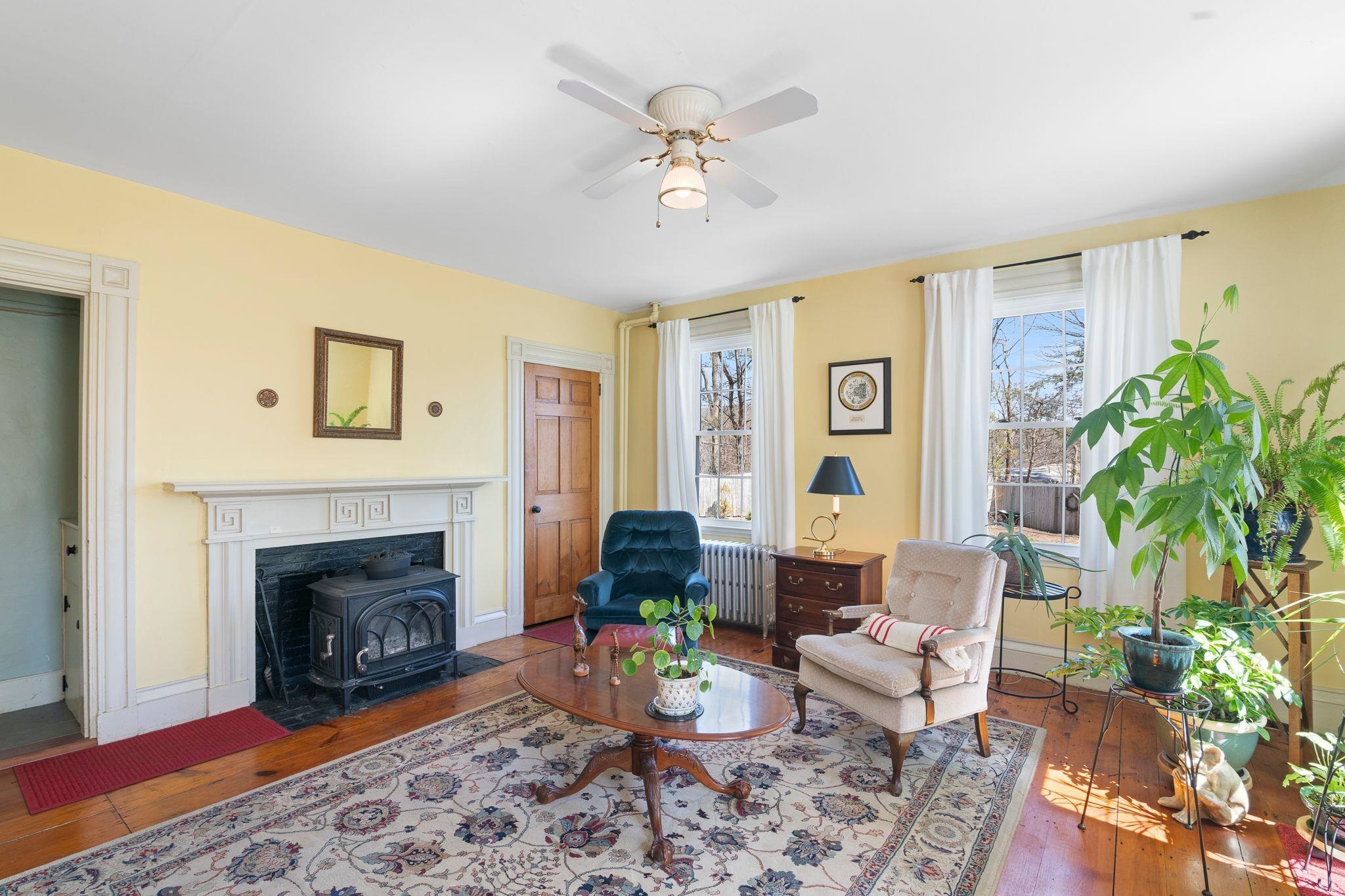 301 Maple Street Property Photo 16