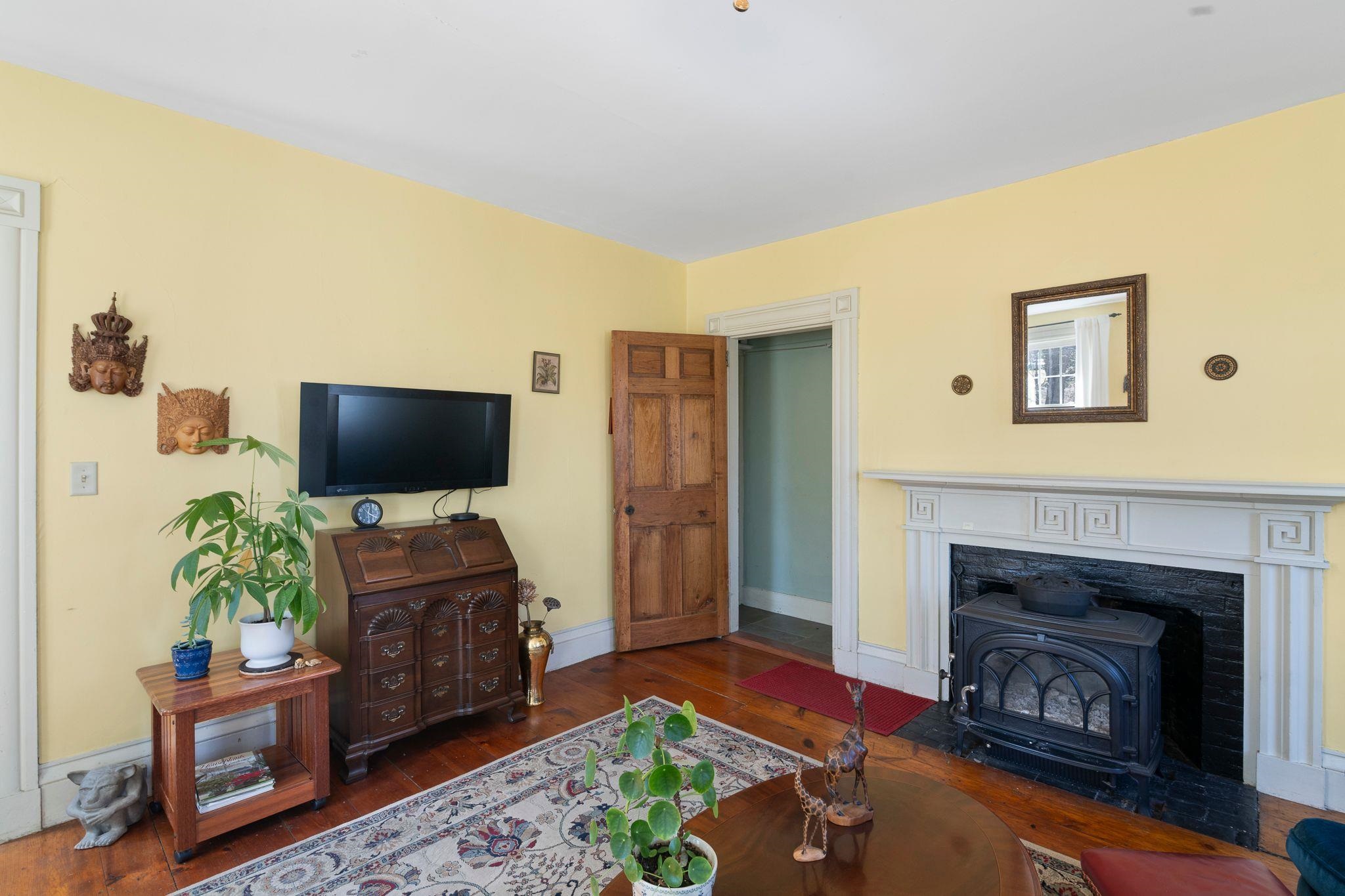 301 Maple Street Property Photo 19