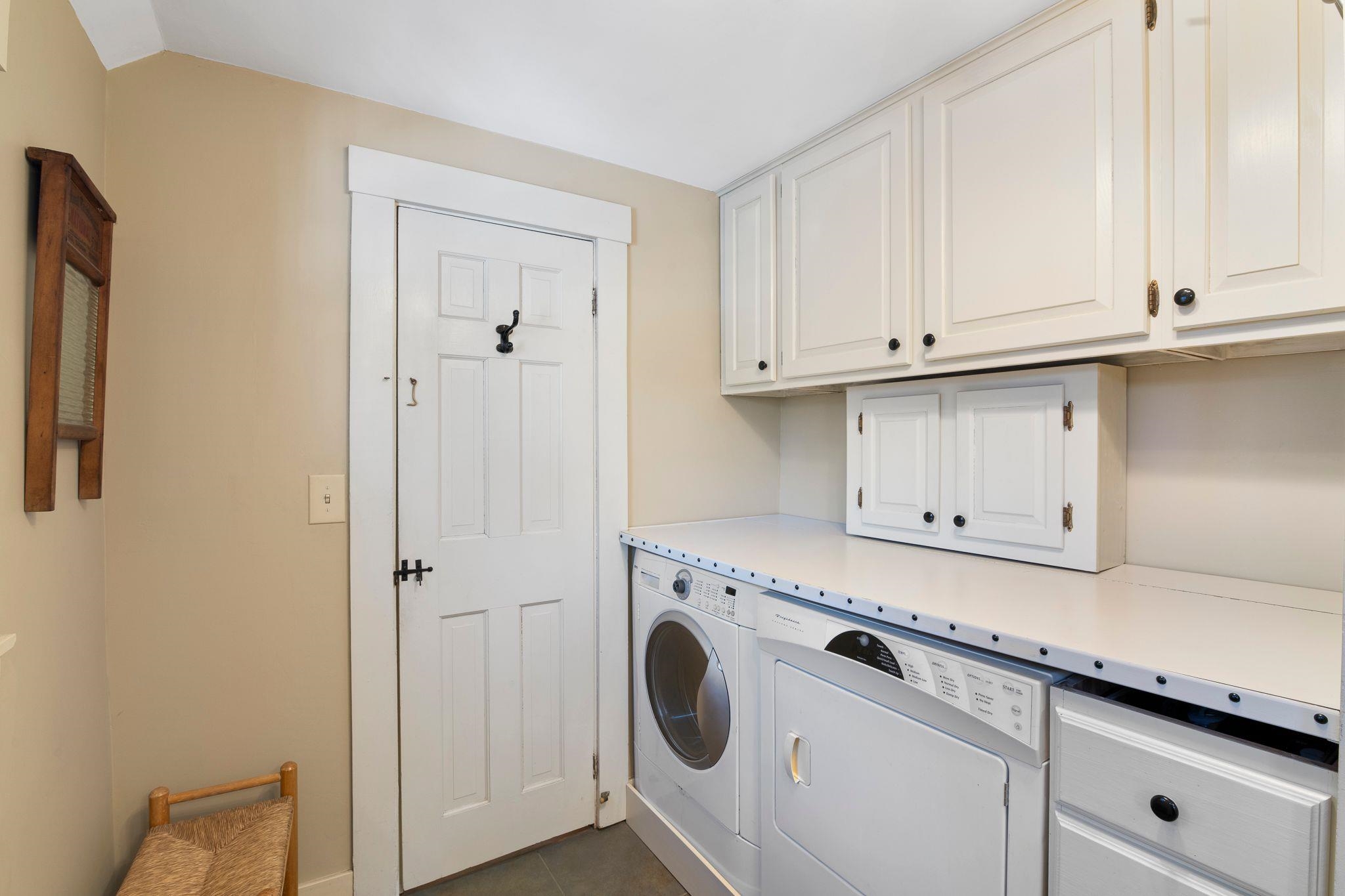 301 Maple Street Property Photo 38