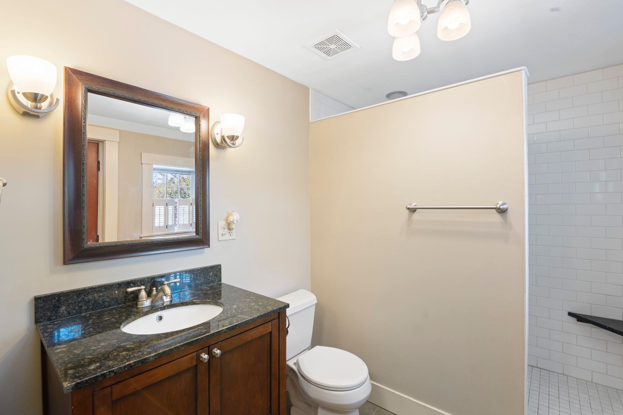 301 Maple Street Property Photo 40