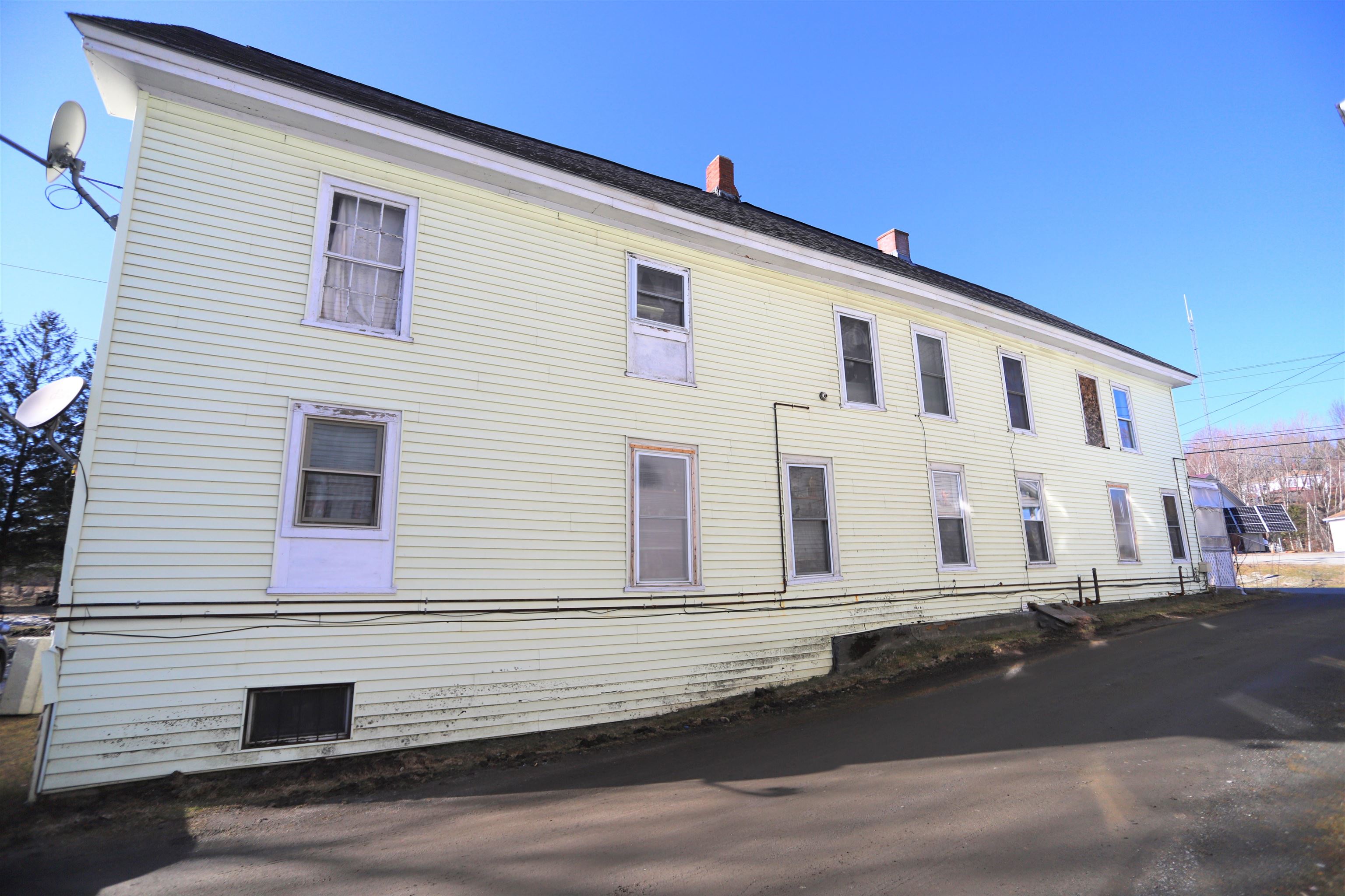 113 Railroad Street Property Photo 2