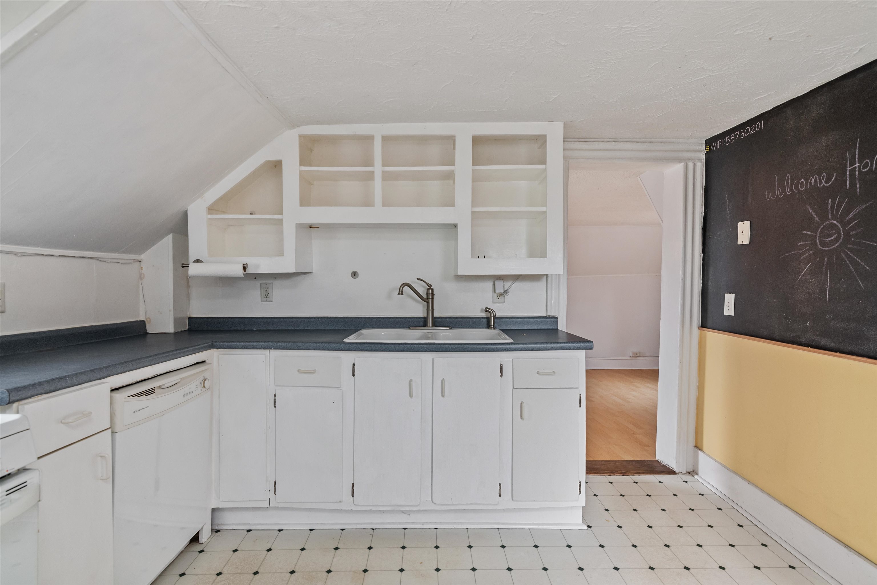 35 Convent Square Property Photo 4