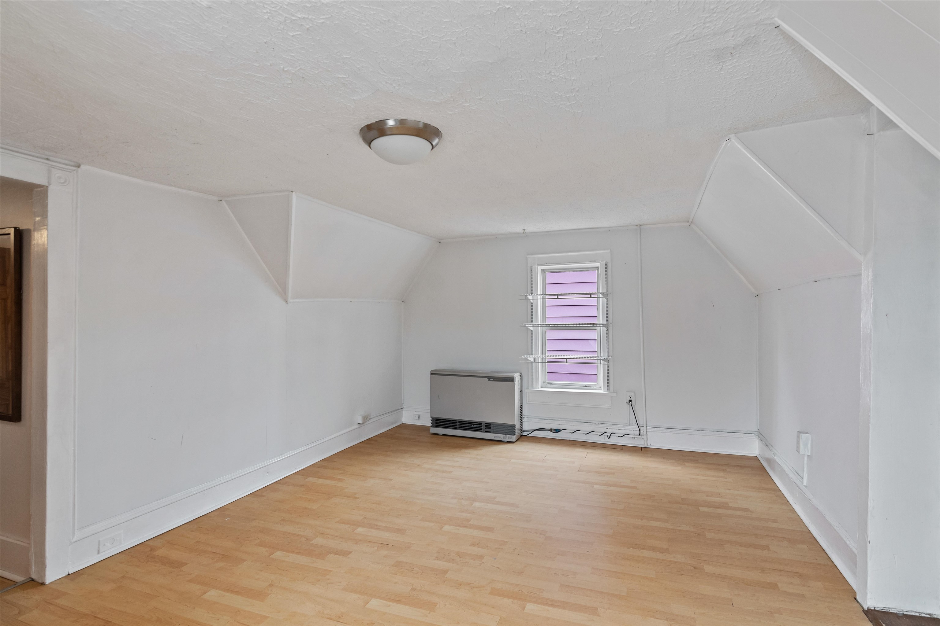 35 Convent Square Property Photo 11