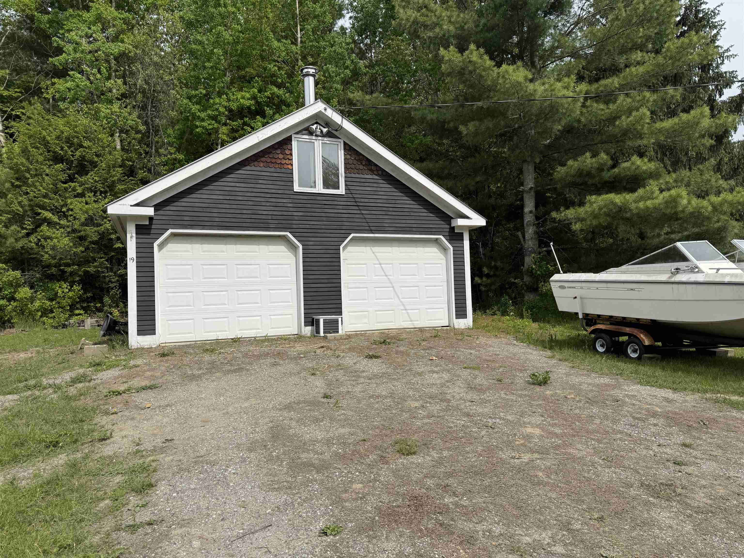 19 Melody Lane Property Photo 2