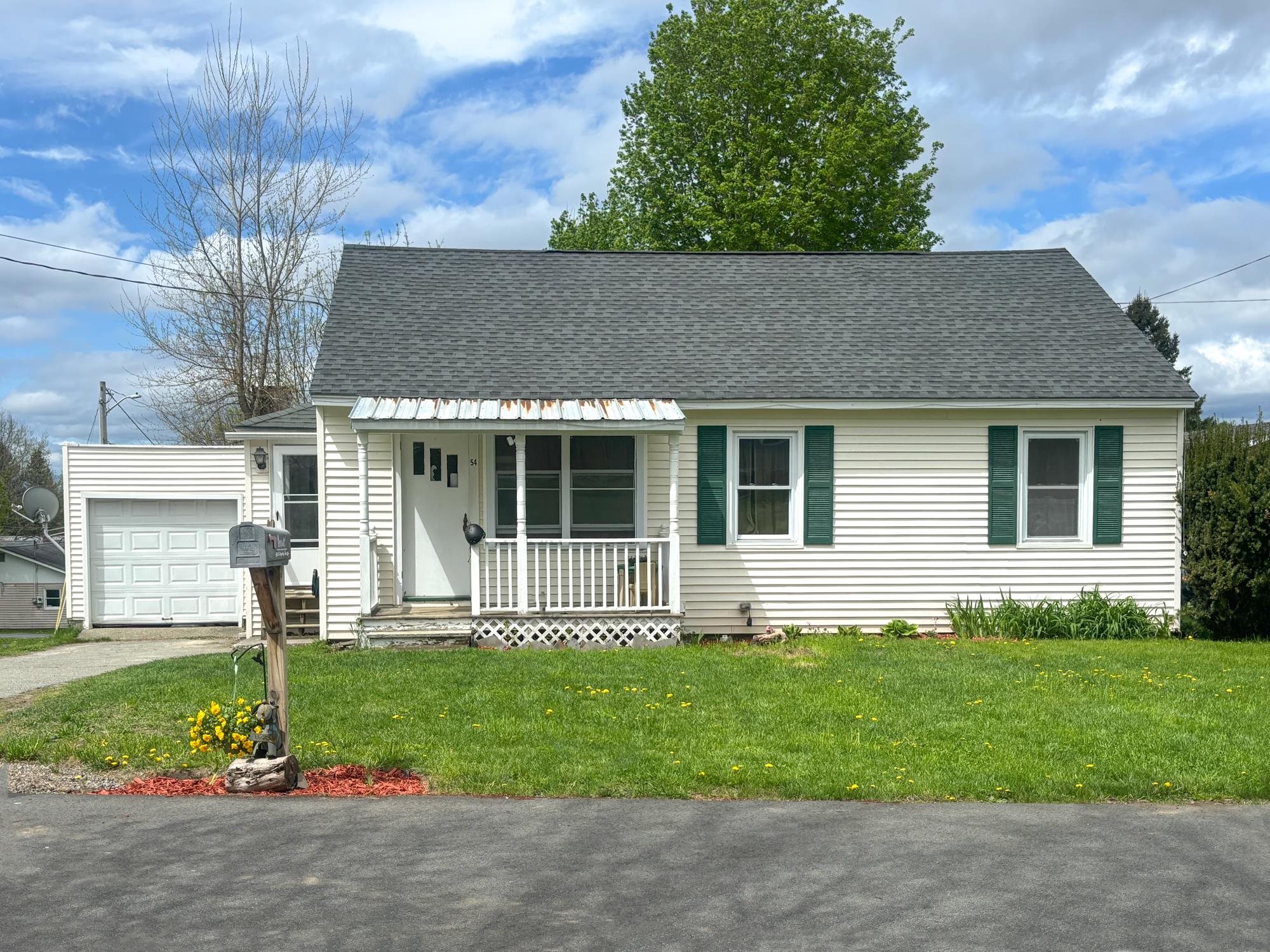 54 Kingsbury Avenue Property Photo 1