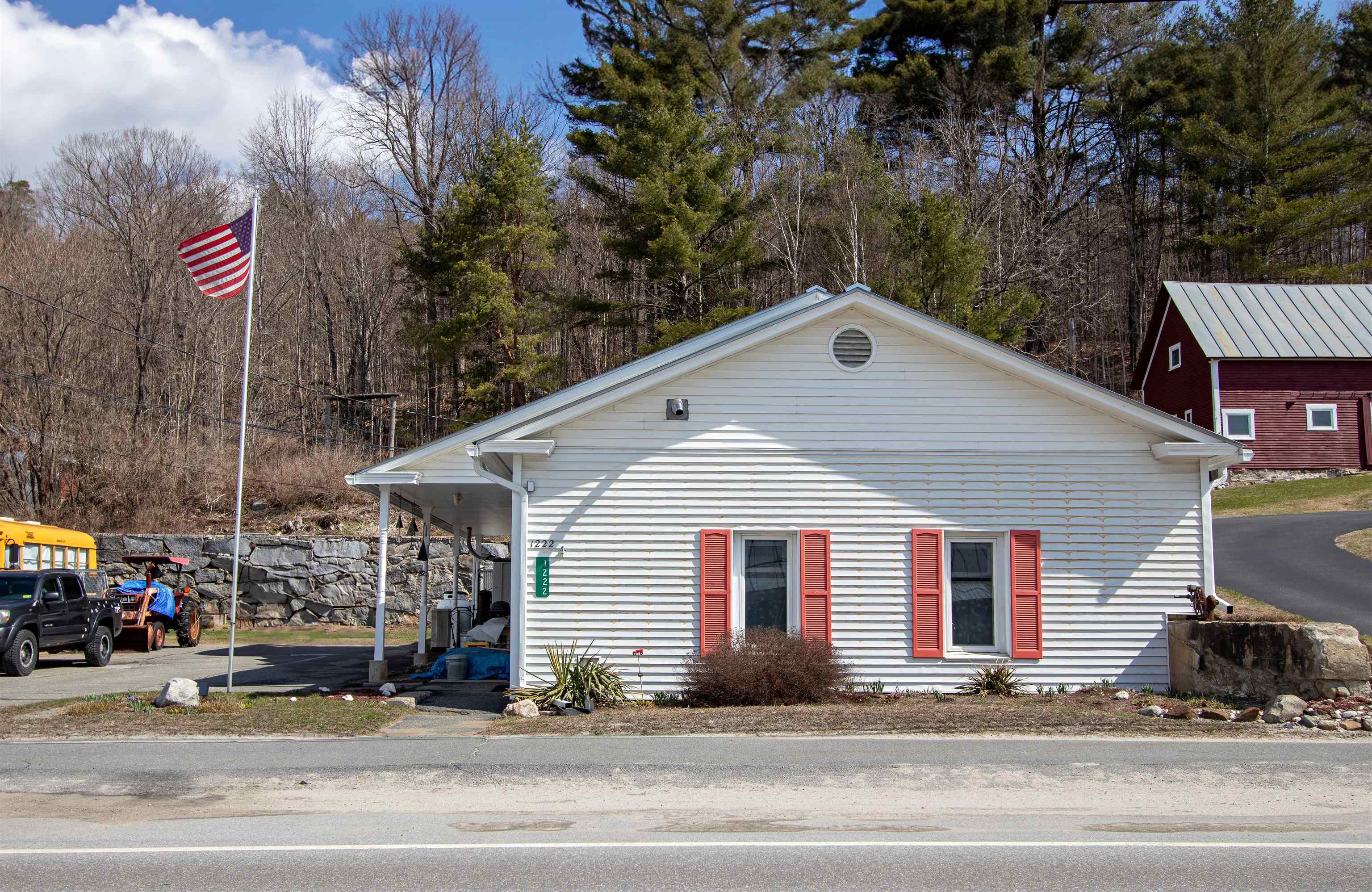 1222 Scott Highway Property Photo 2