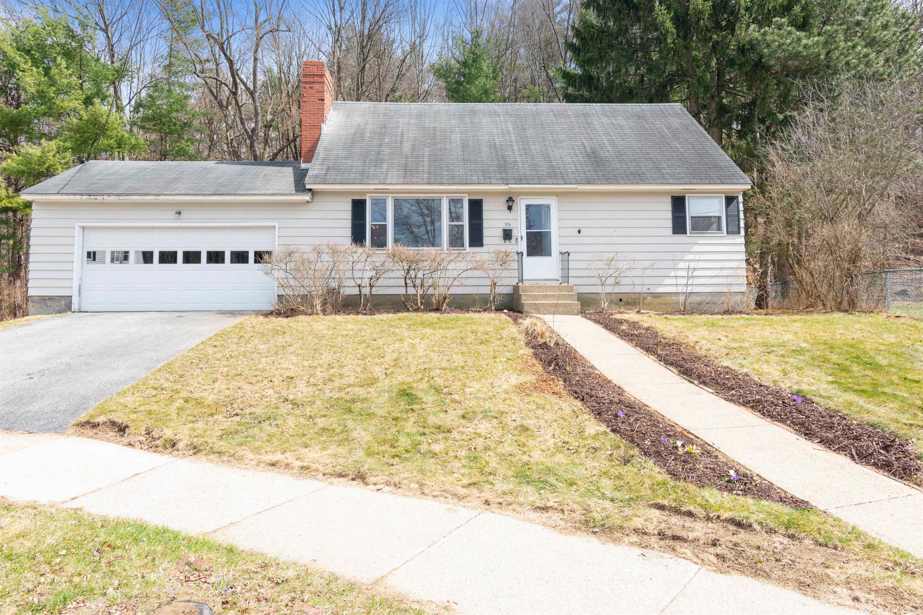 23 Moore Court Property Photo