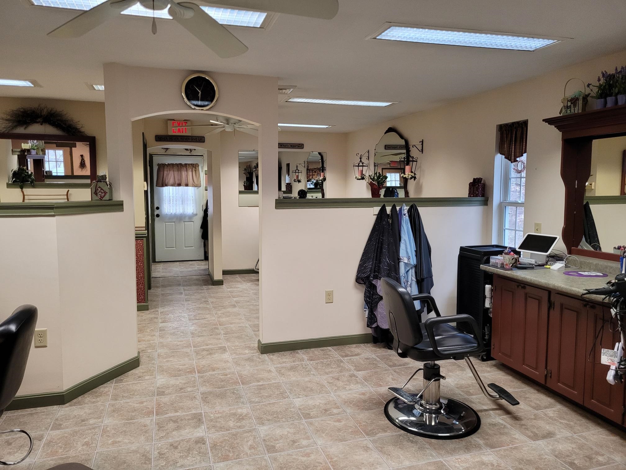 138 Railroad Street Property Photo 15
