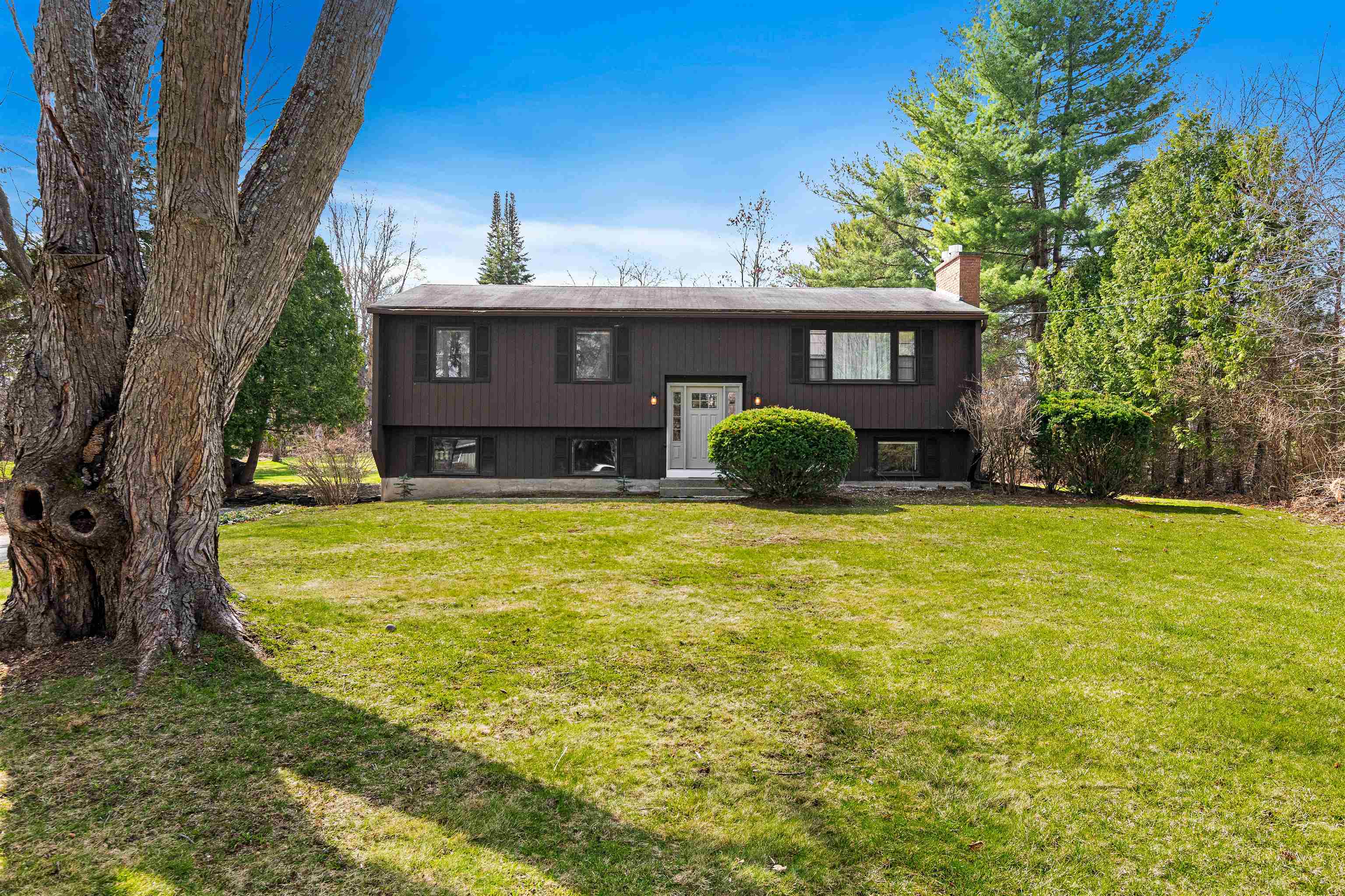 290 Collamer Circle Property Photo