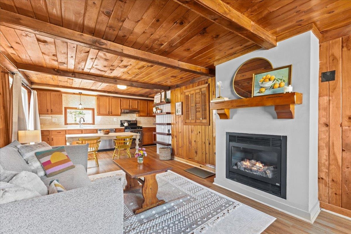 9 Marsh Lane Property Photo 2