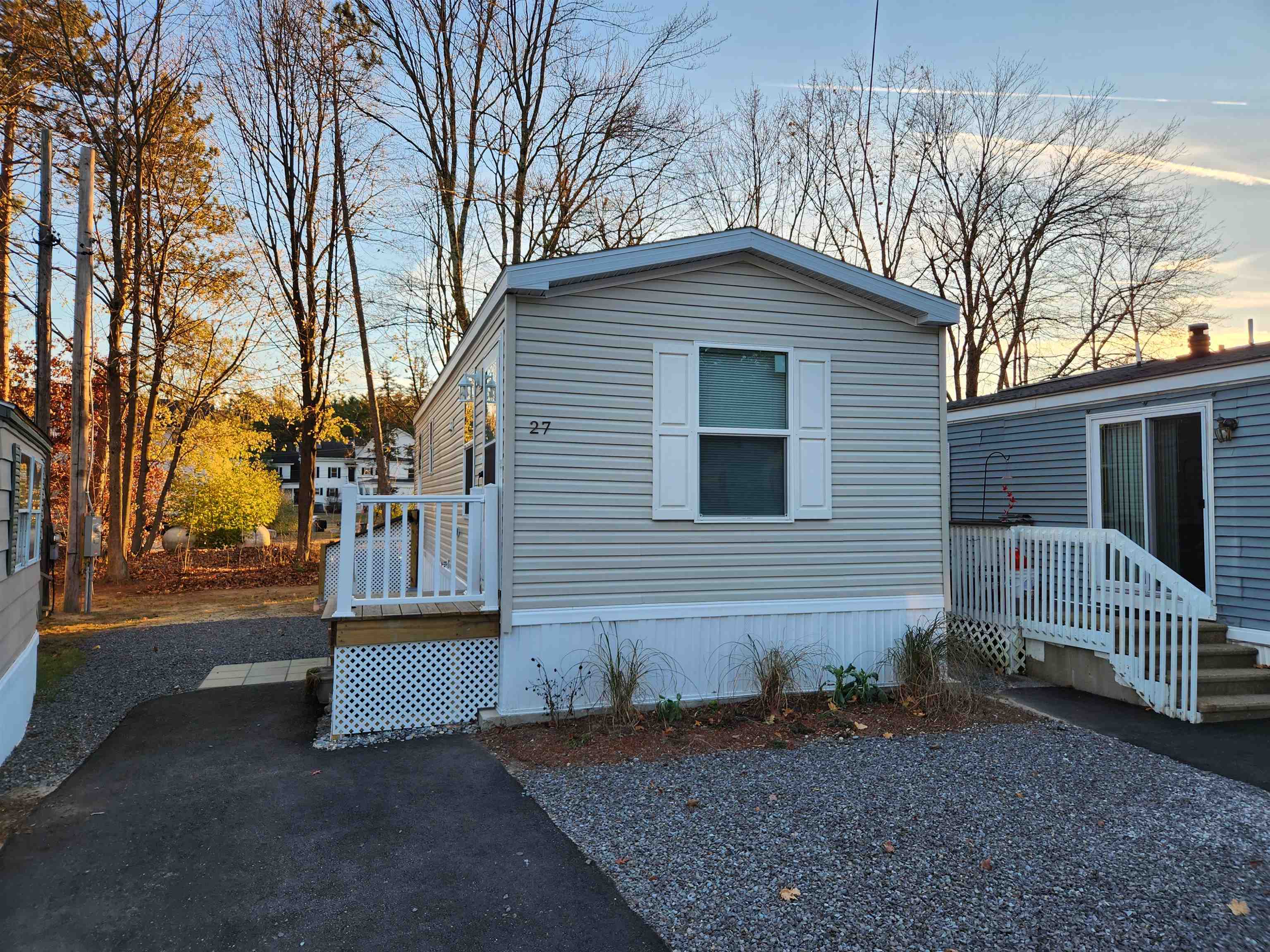 27 Thistle Way Property Photo