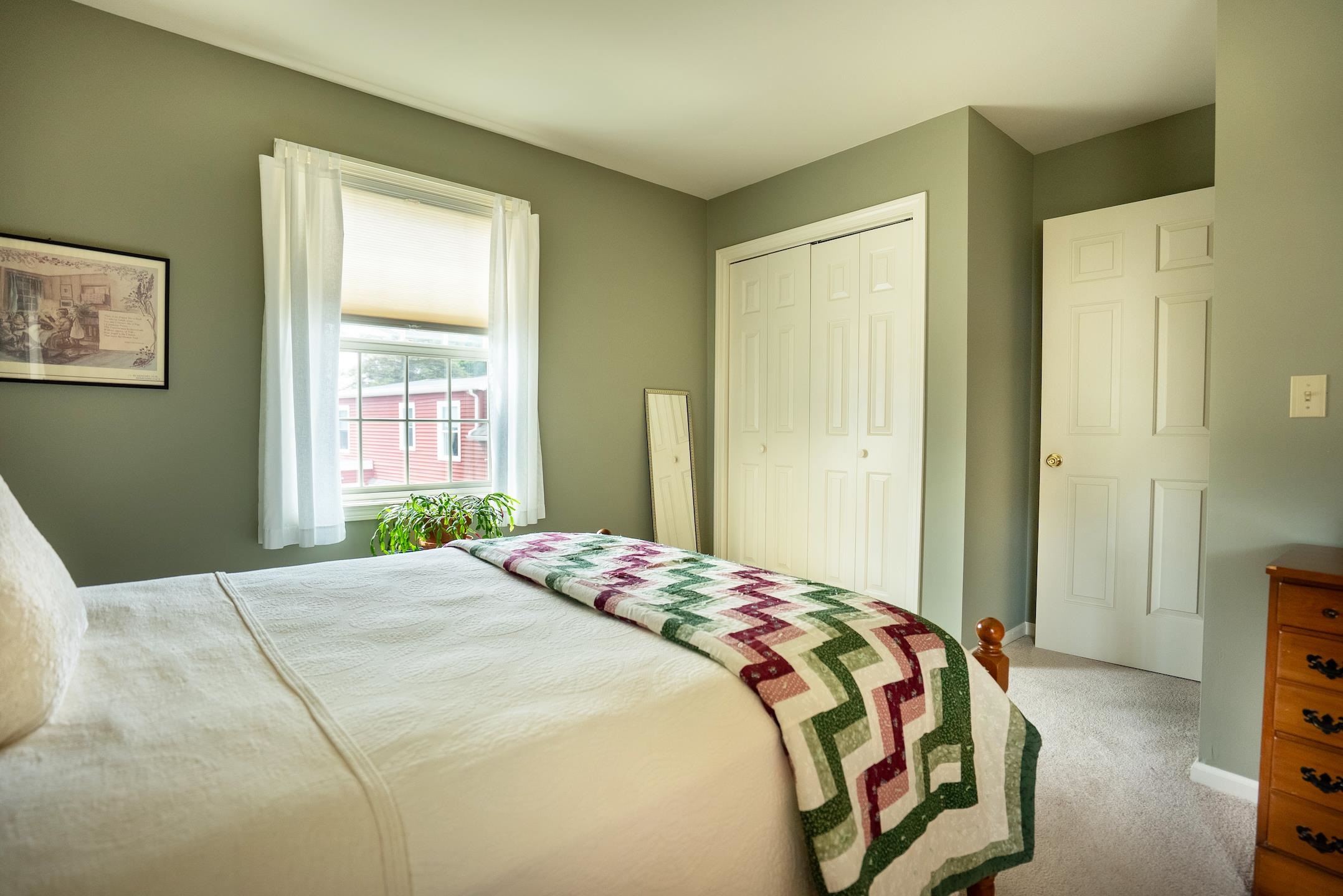 9 Dover Street Property Photo 24