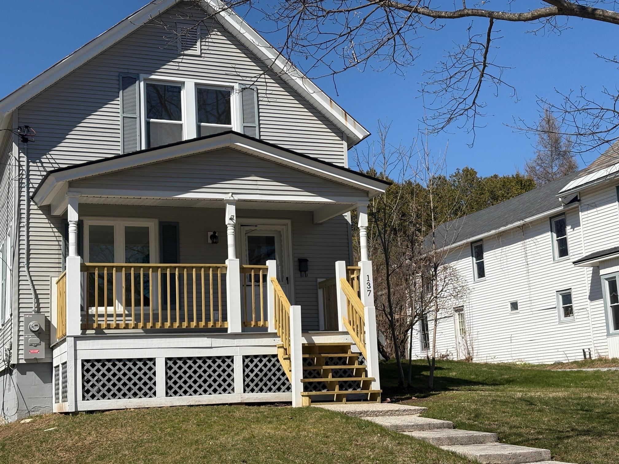 137 Oak Street Property Photo