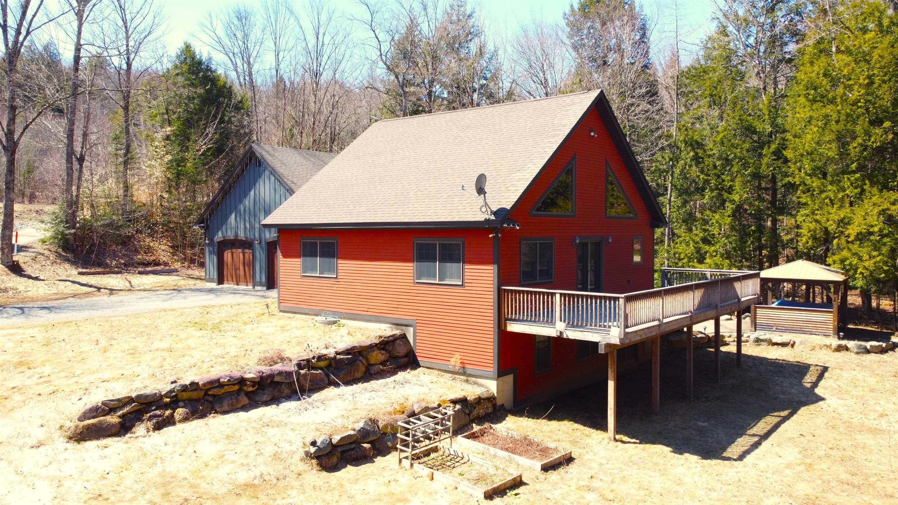 352 Currier Hill Drive Property Photo