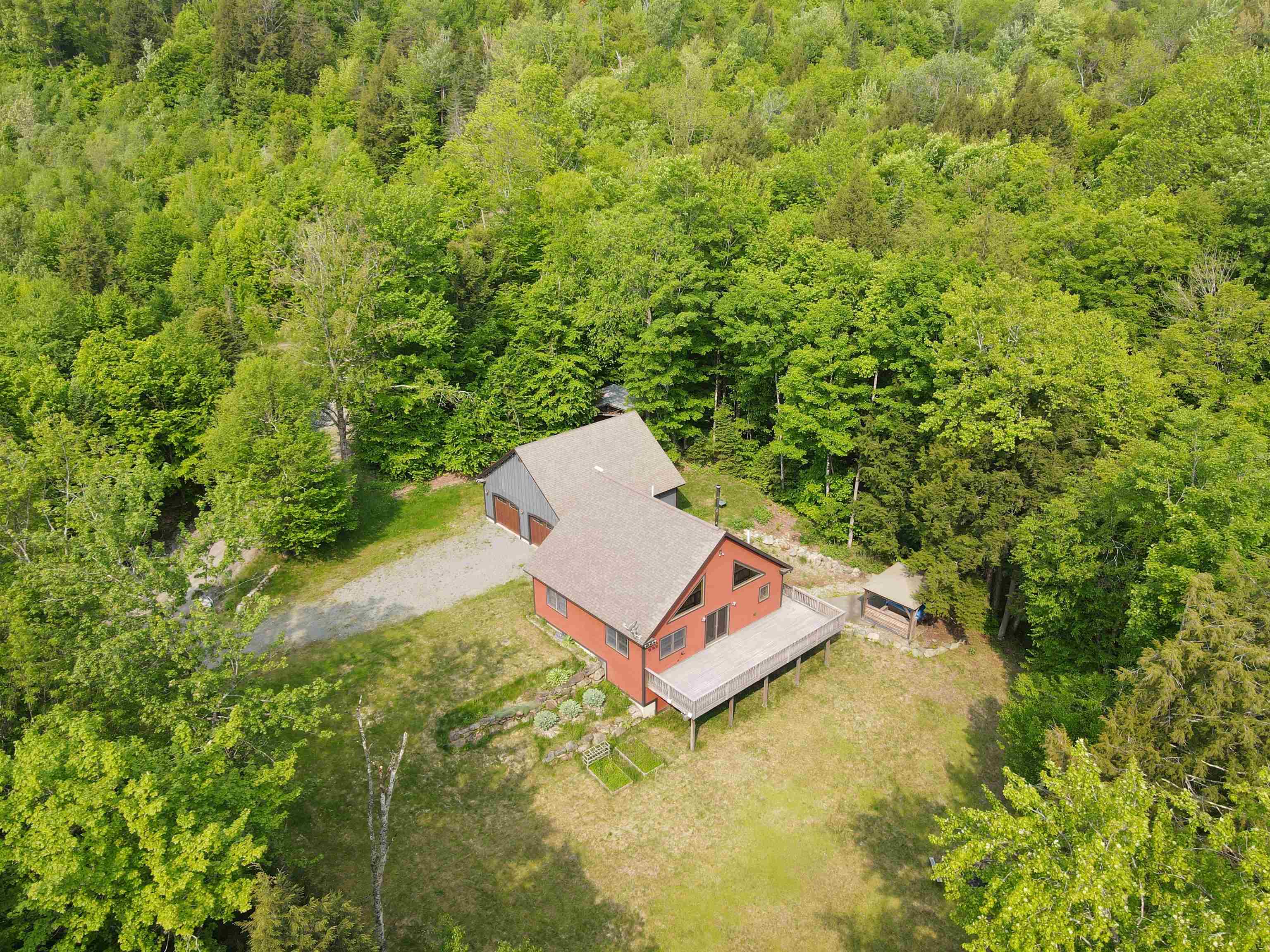352 Currier Hill Drive Property Photo 1