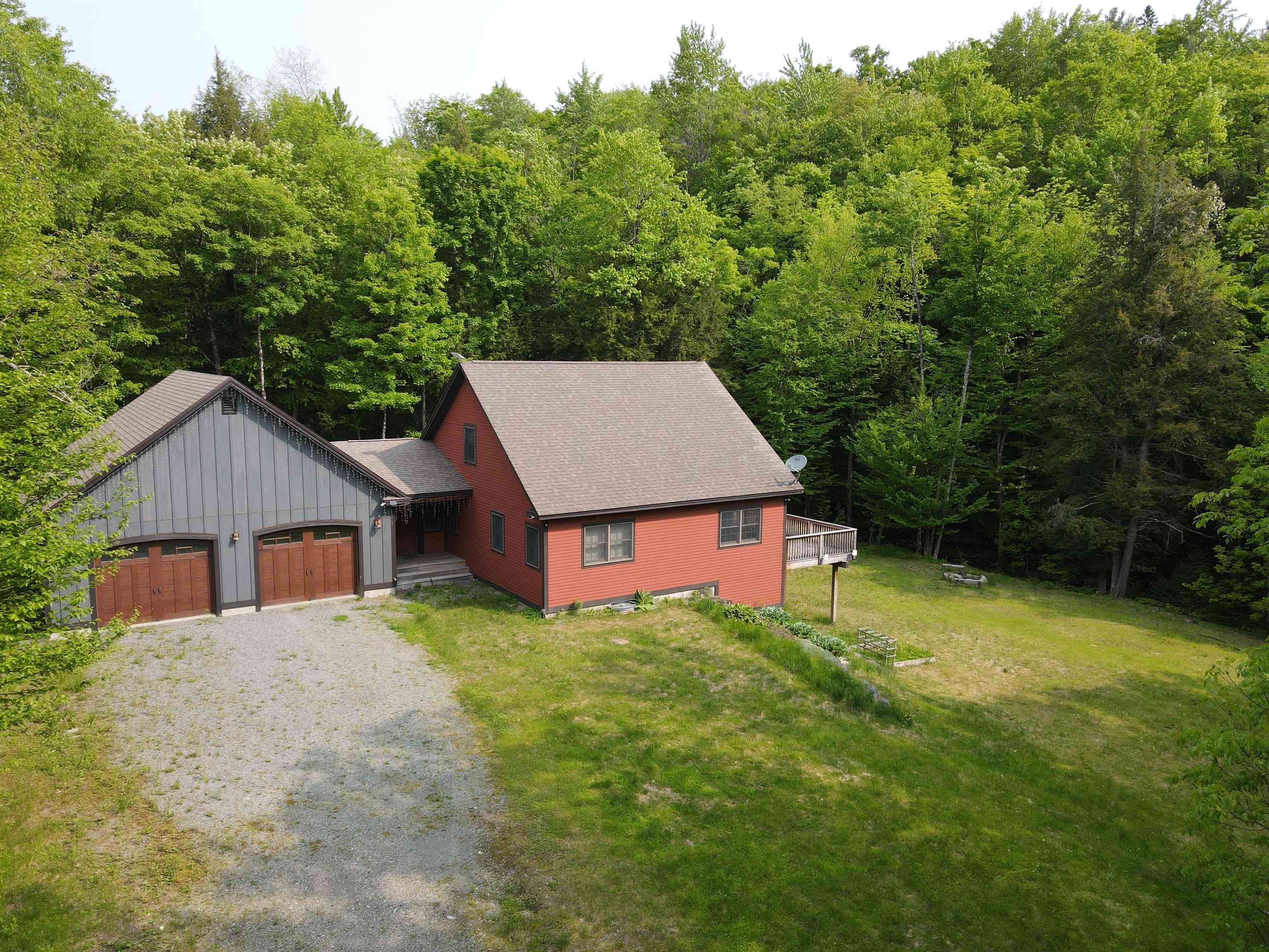 352 Currier Hill Drive Property Photo 3