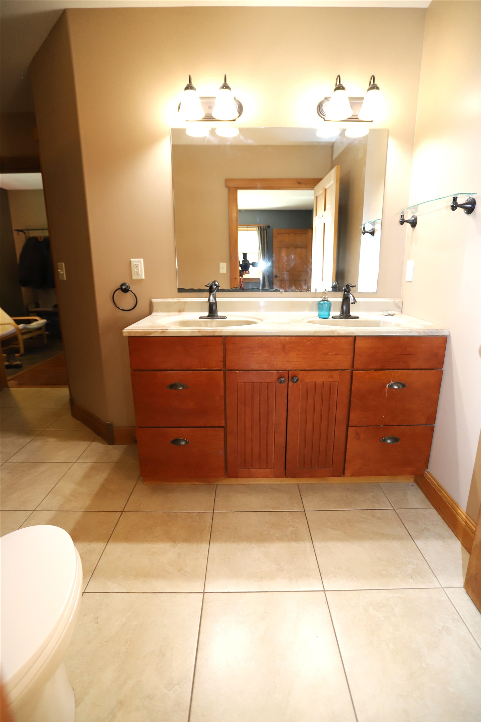 352 Currier Hill Drive Property Photo 14