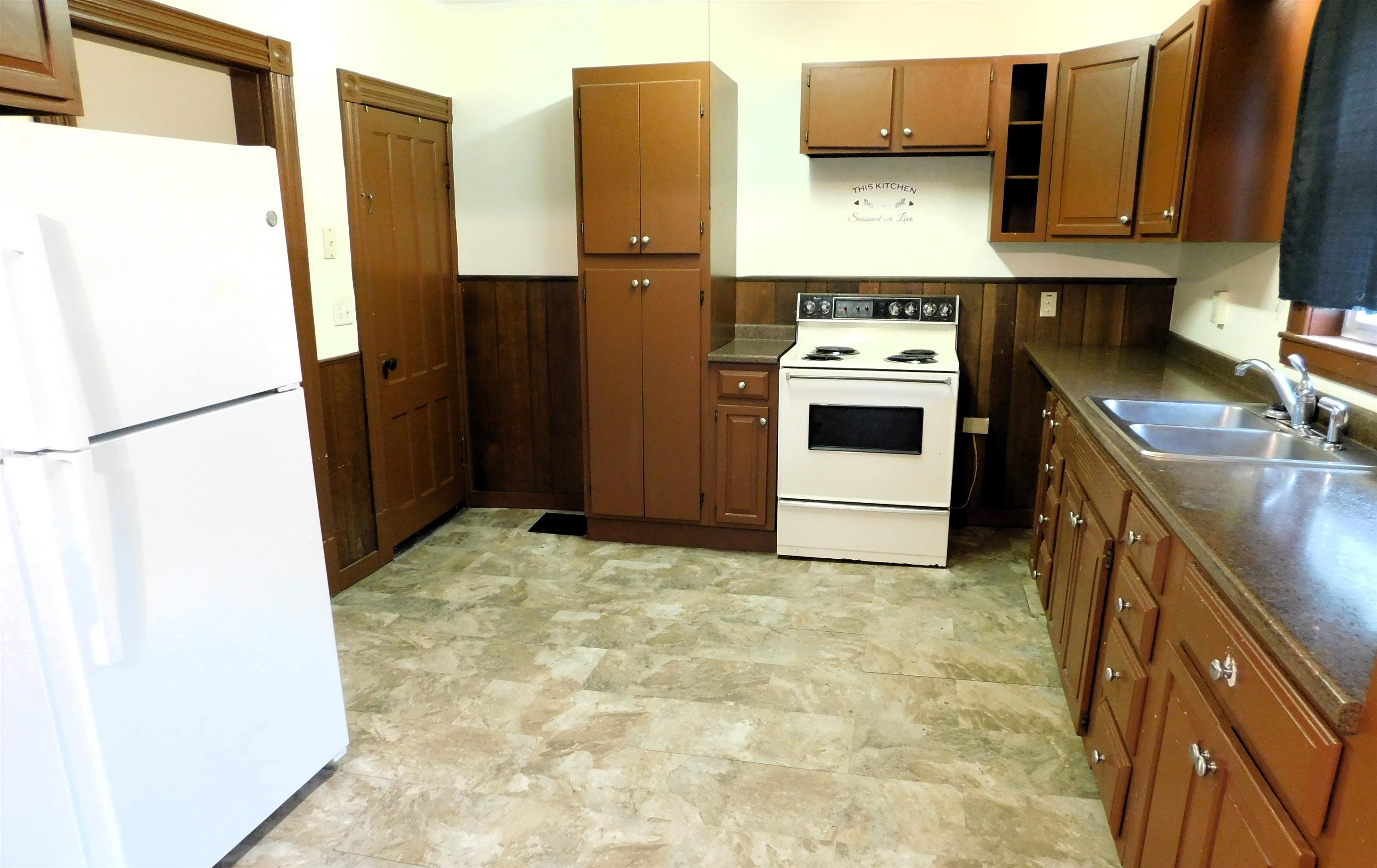 364 North Pleasant Street Property Photo 20