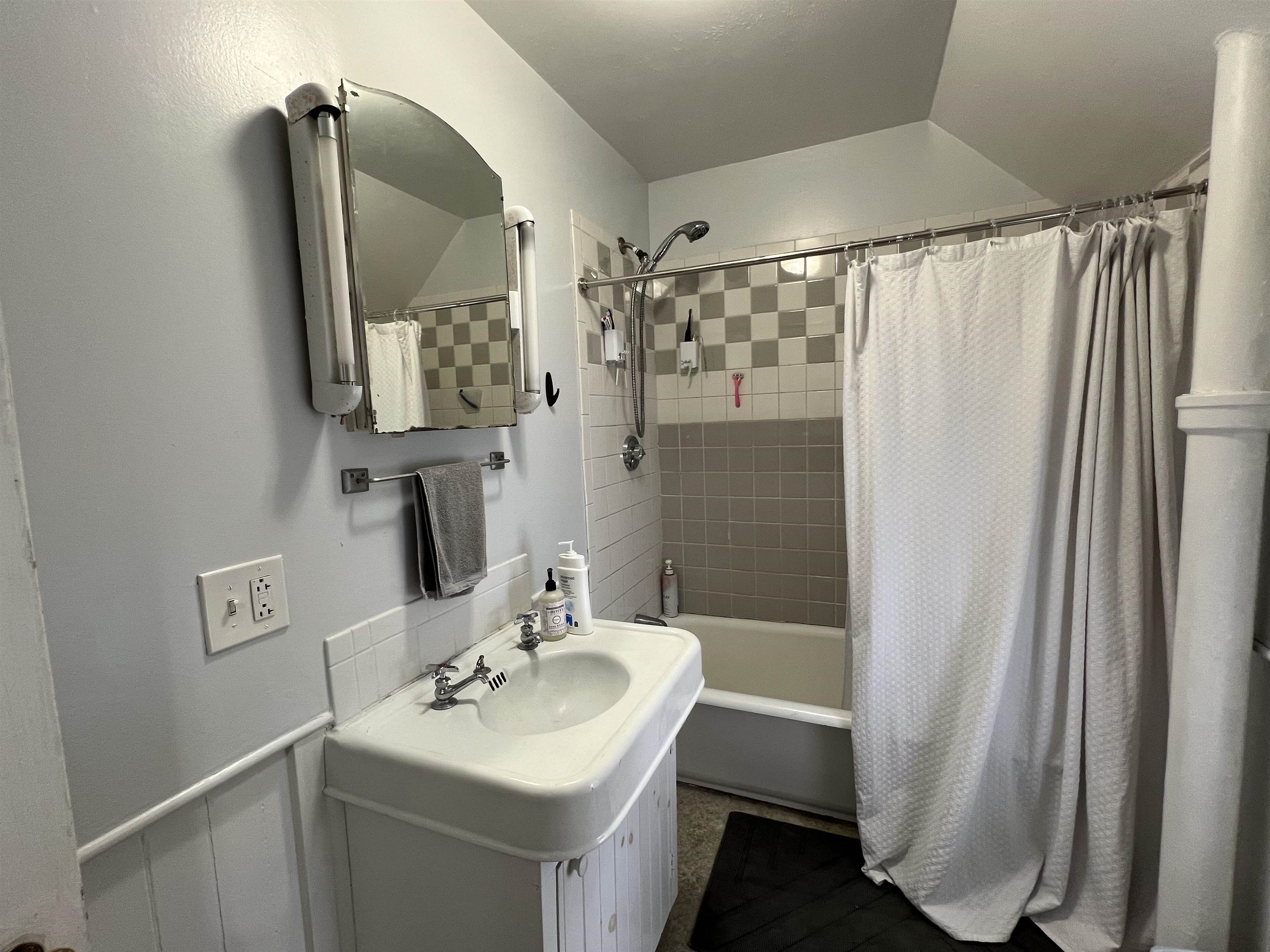8 Third Street Property Photo 20